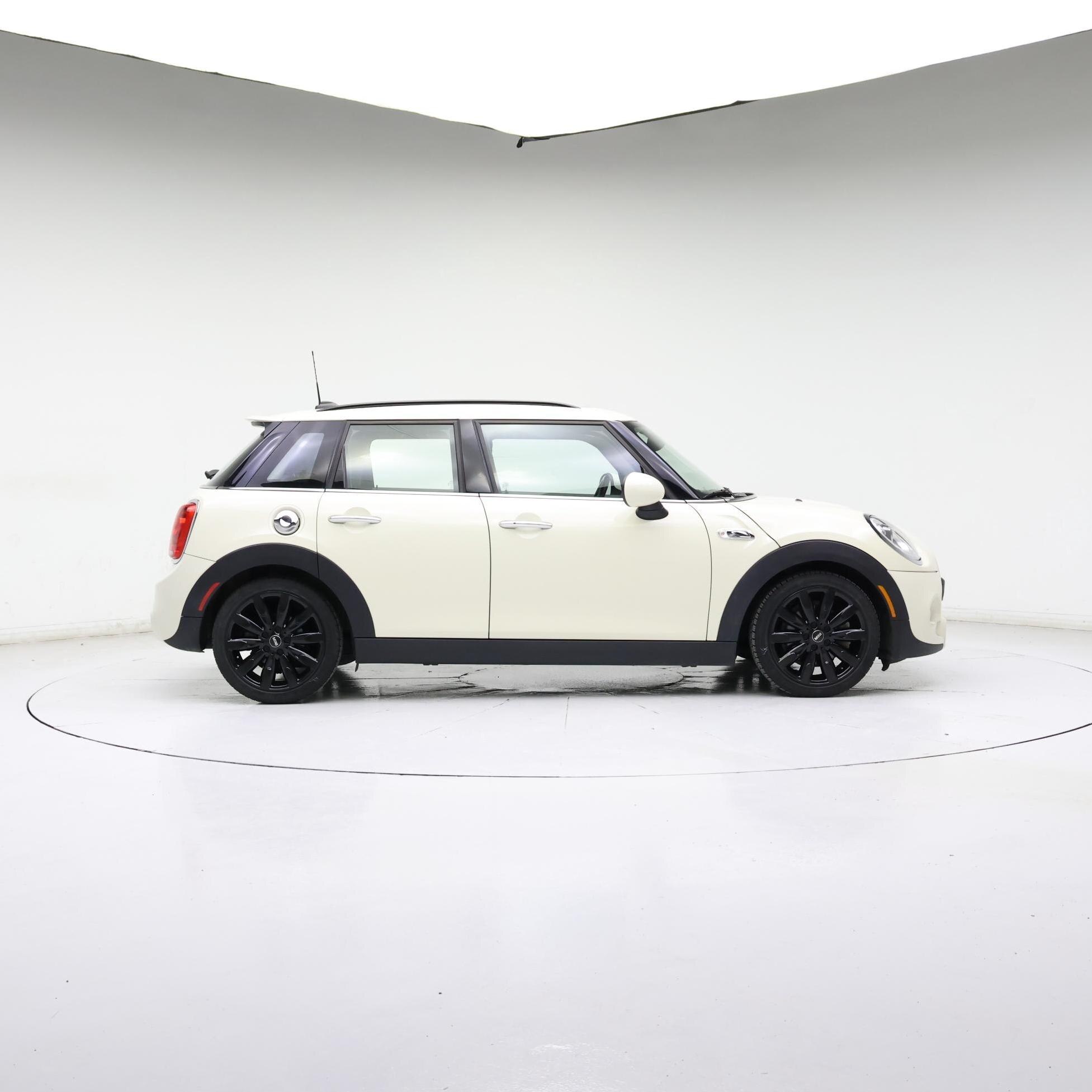 Thumbnail: 2018 MINI Cooper Hardtop - 3