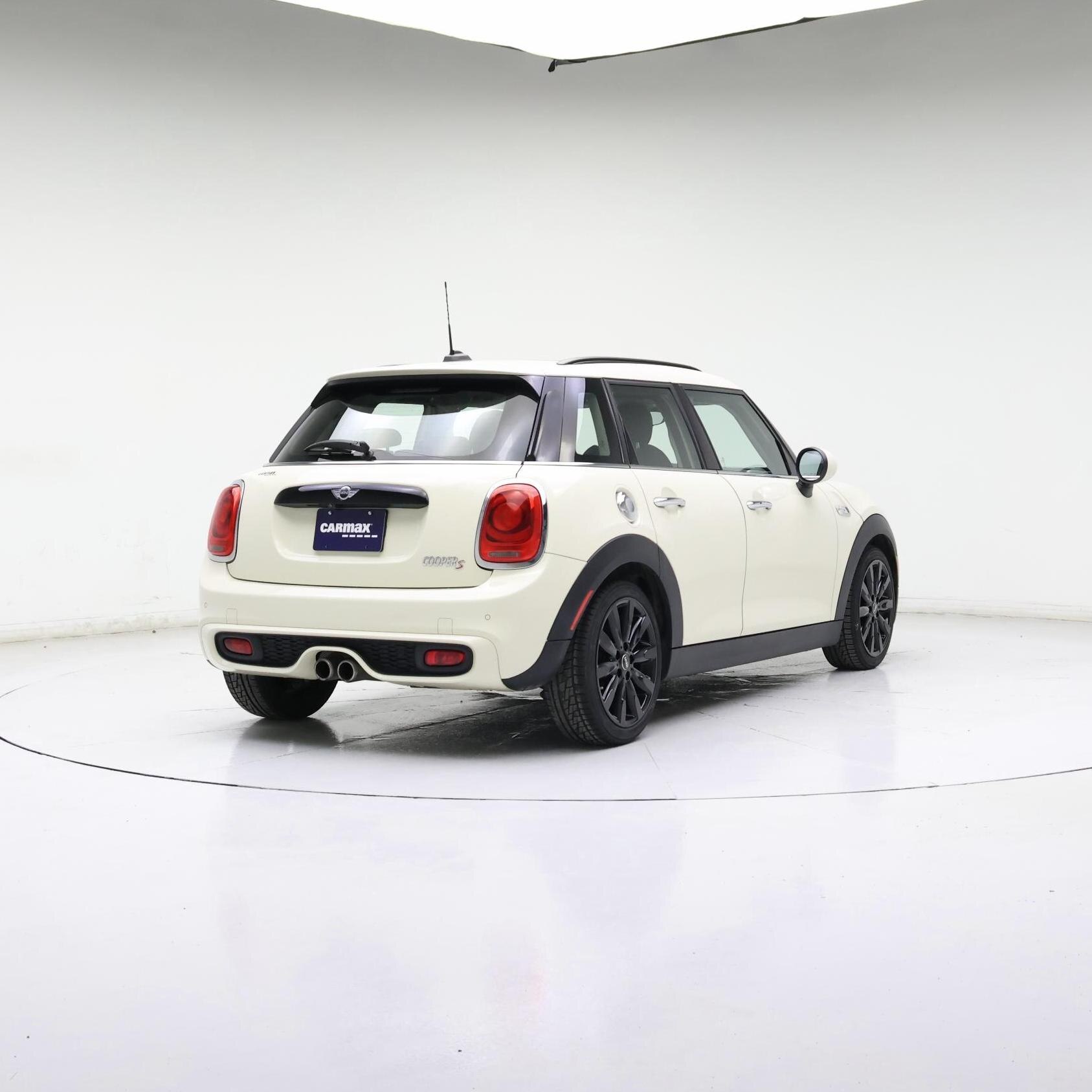 Thumbnail: 2018 MINI Cooper Hardtop - 4