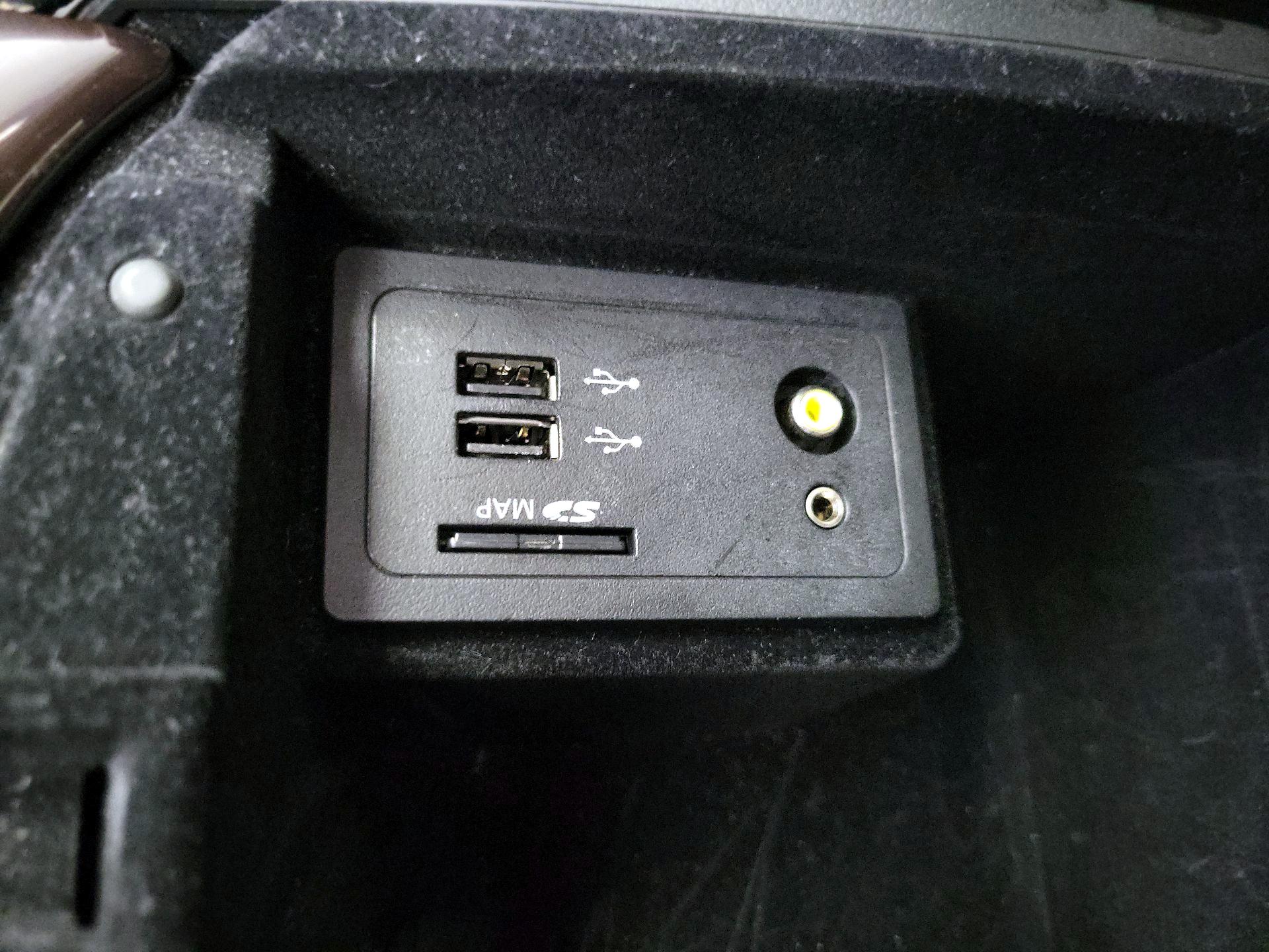 Thumbnail: 2019 INFINITI Q50 - 19