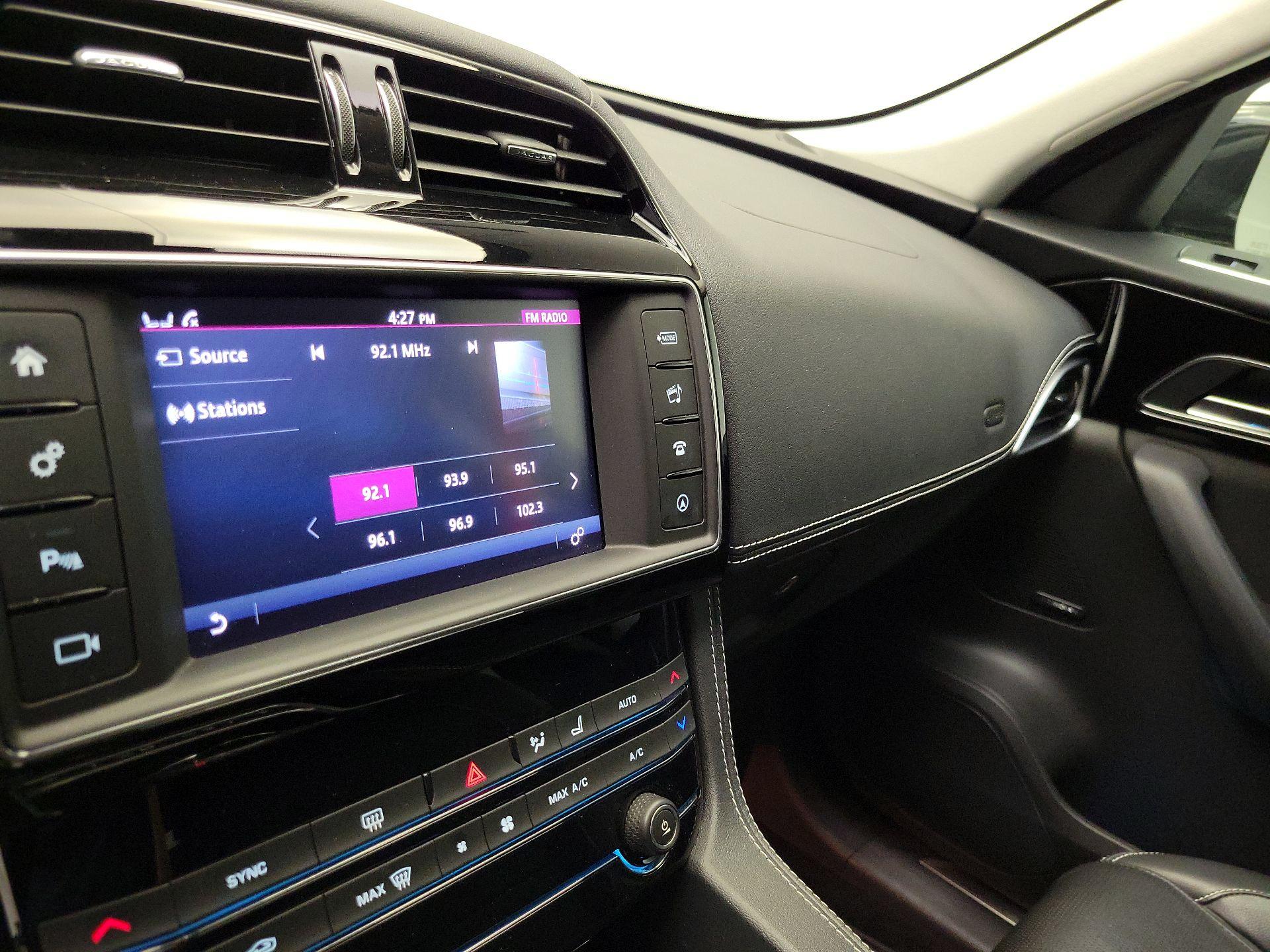 Thumbnail: 2018 Jaguar F-Pace - 16