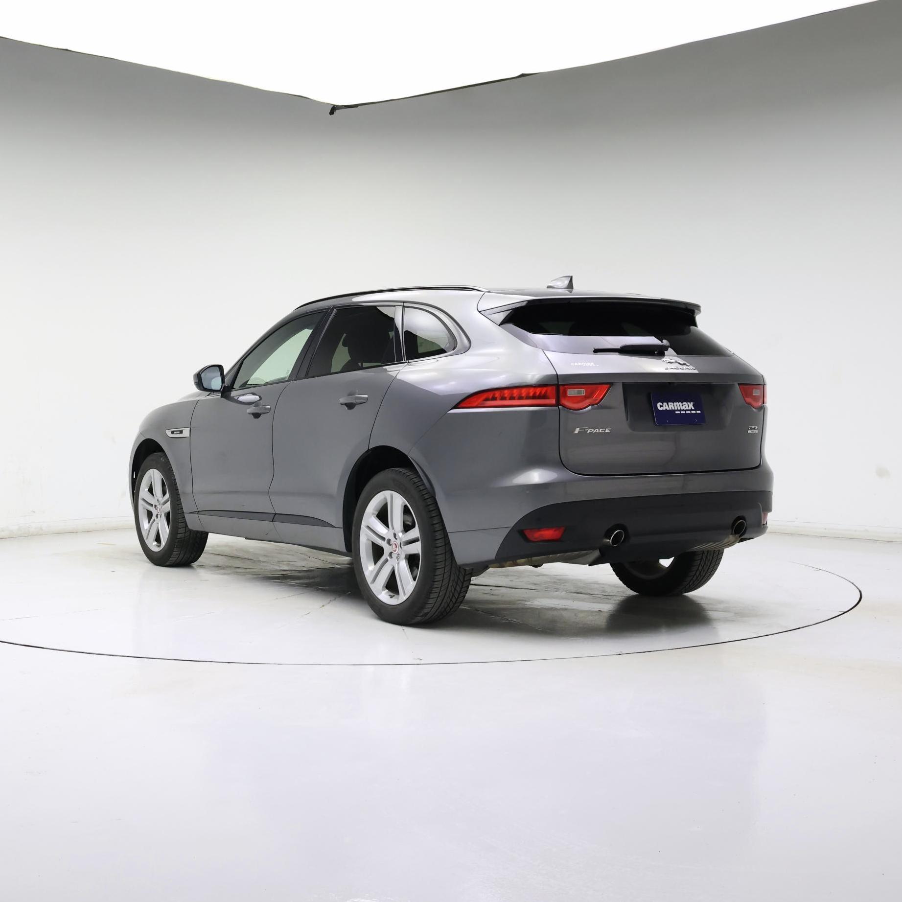 Thumbnail: 2018 Jaguar F-Pace - 2