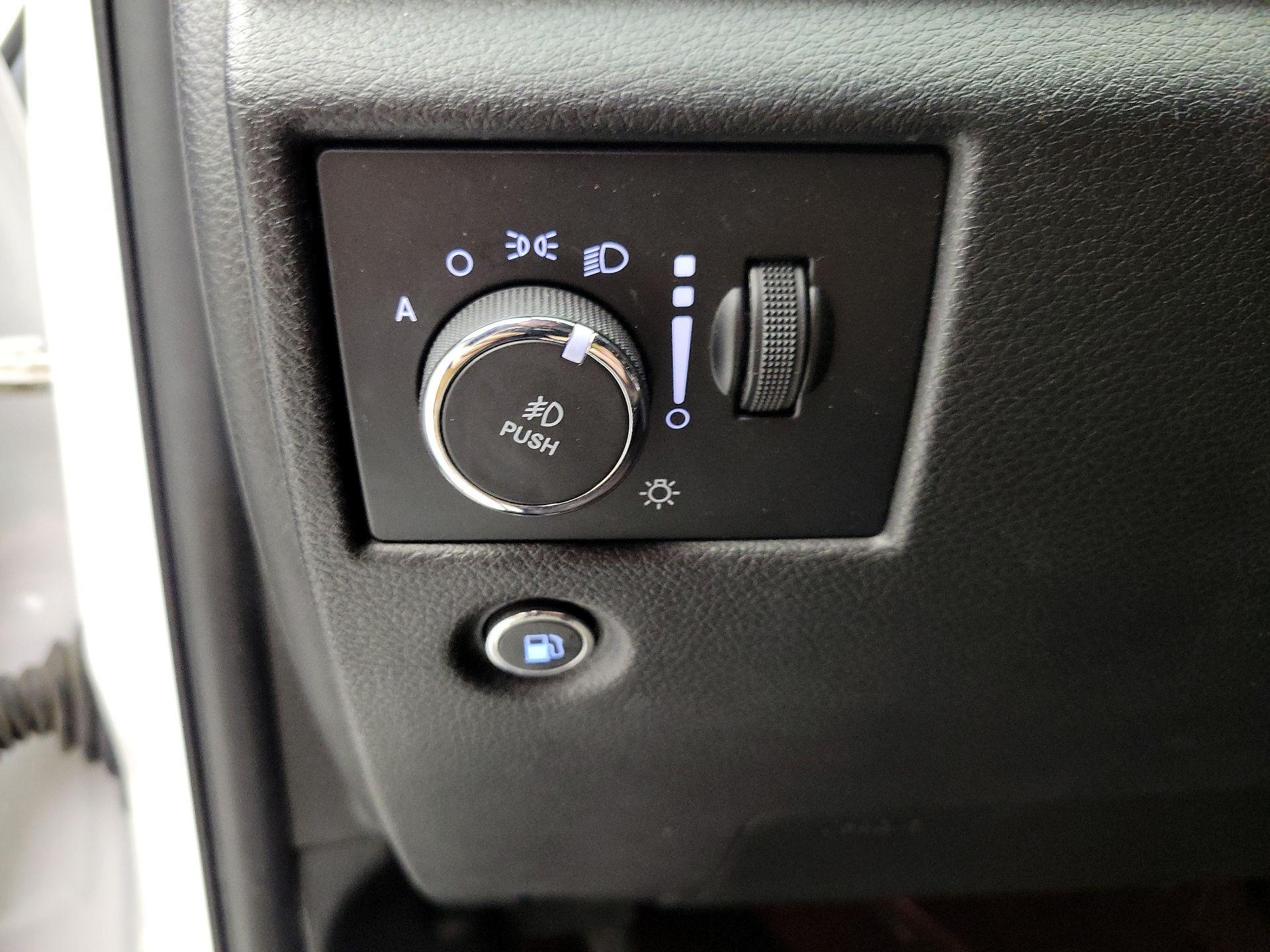 Thumbnail: 2018 Jeep Grand Cherokee - 13