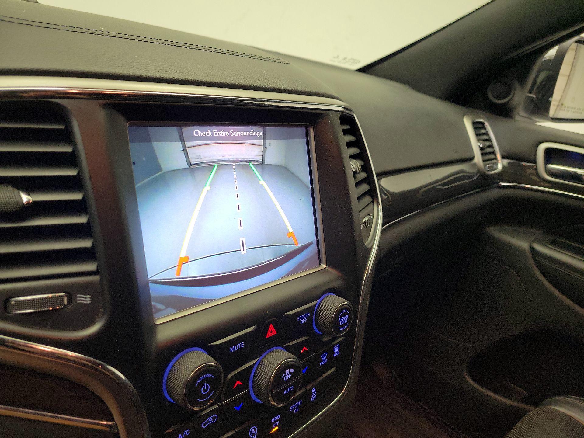 Thumbnail: 2018 Jeep Grand Cherokee - 15