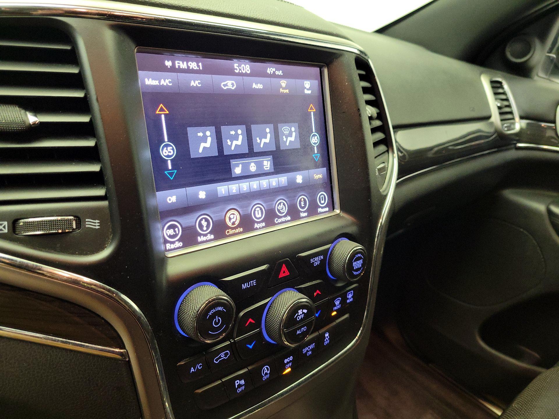 Thumbnail: 2018 Jeep Grand Cherokee - 17