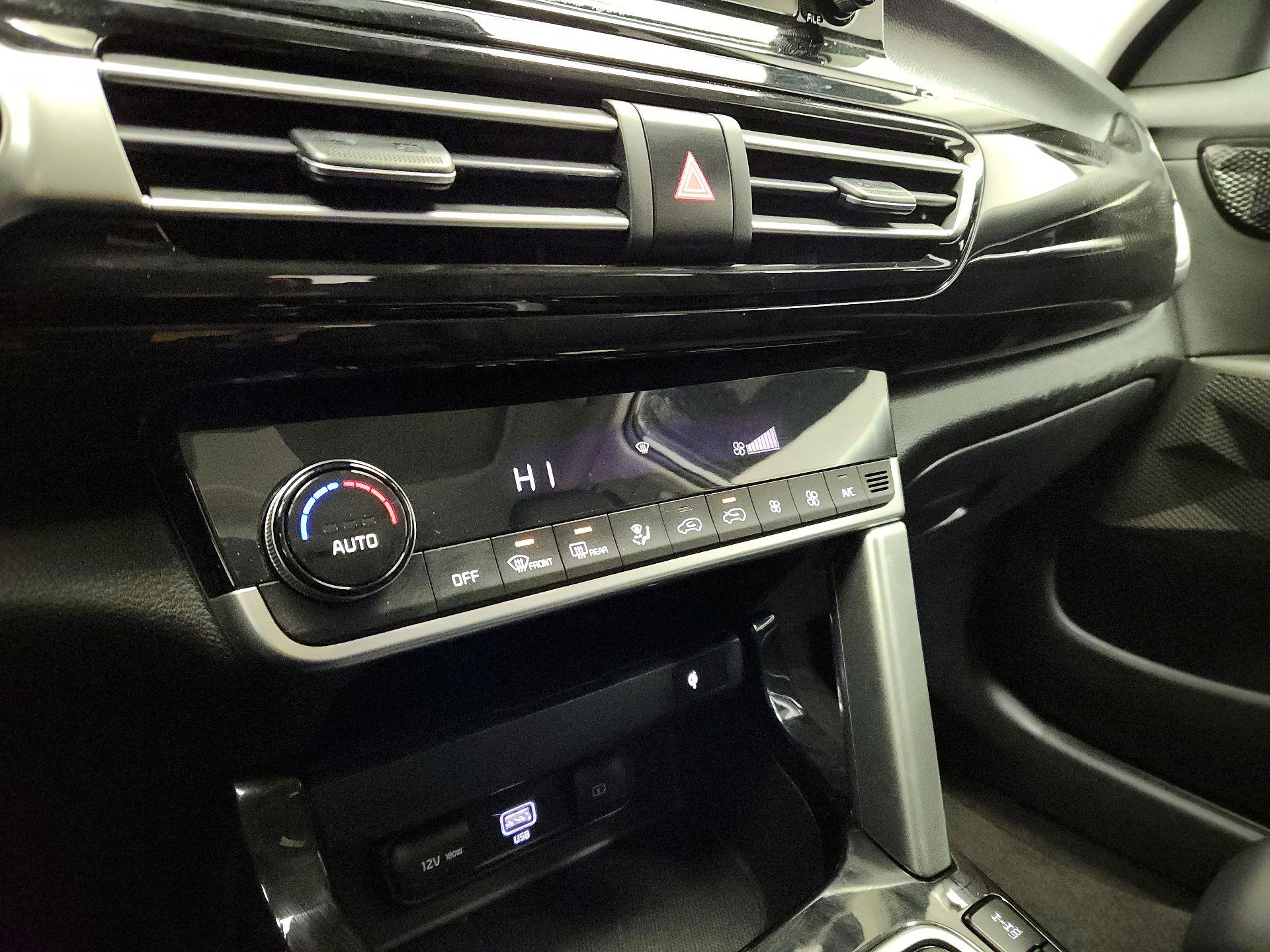 Thumbnail: 2021 Kia Seltos - 16