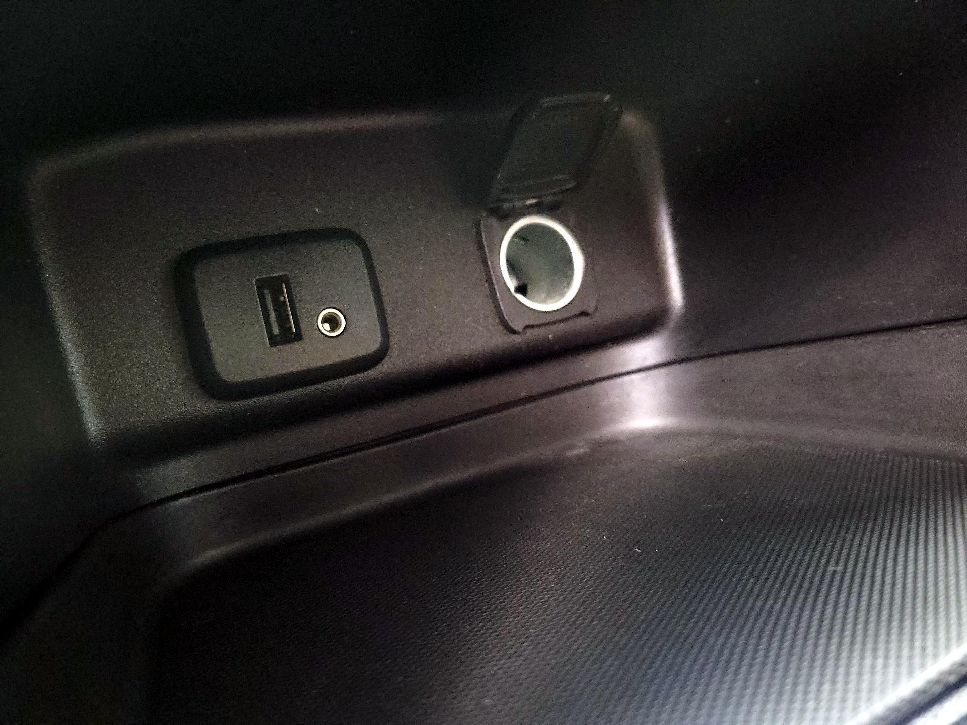 Thumbnail: 2018 Chevrolet Equinox - 18