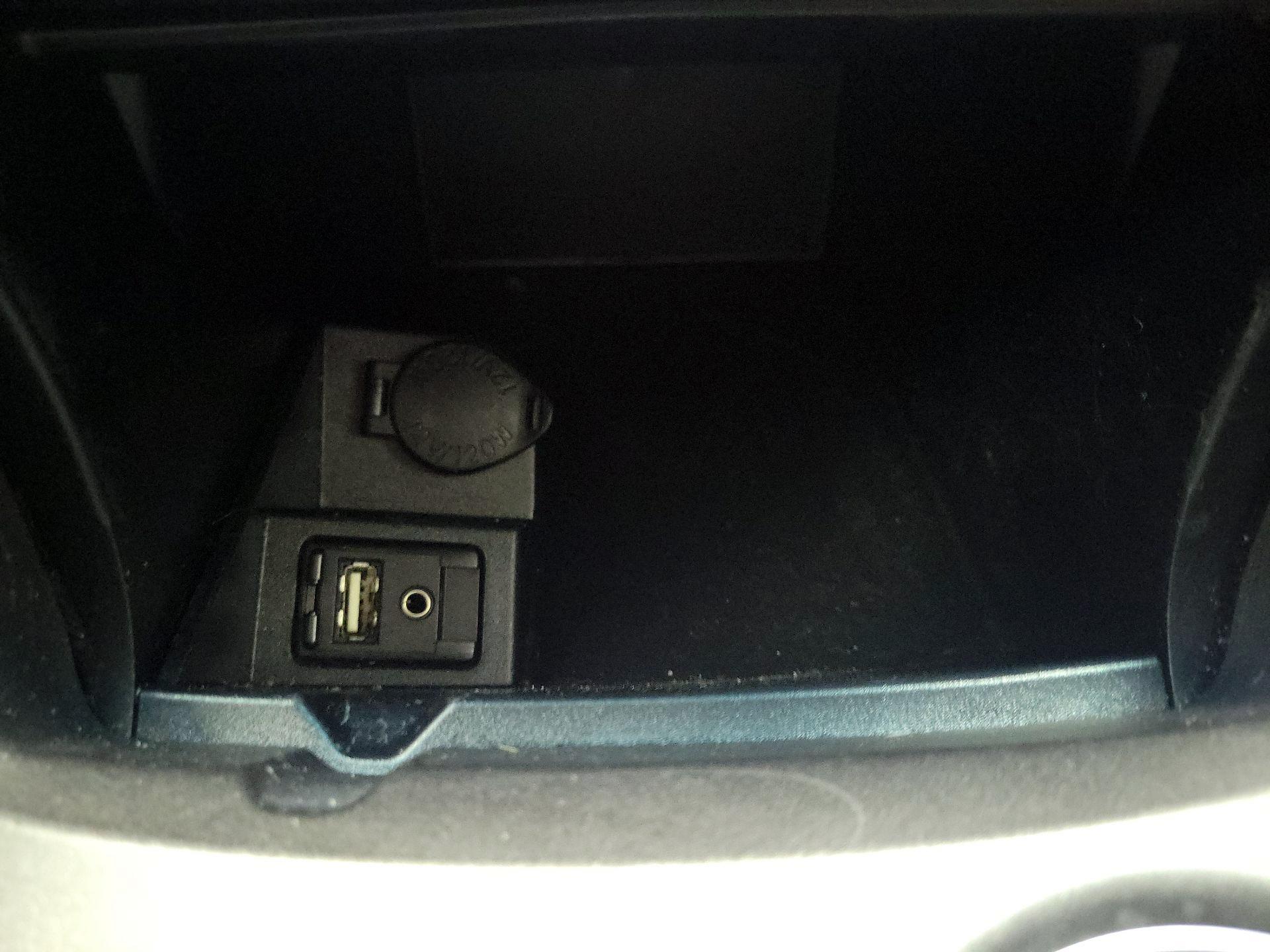 Thumbnail: 2017 Toyota Camry - 18