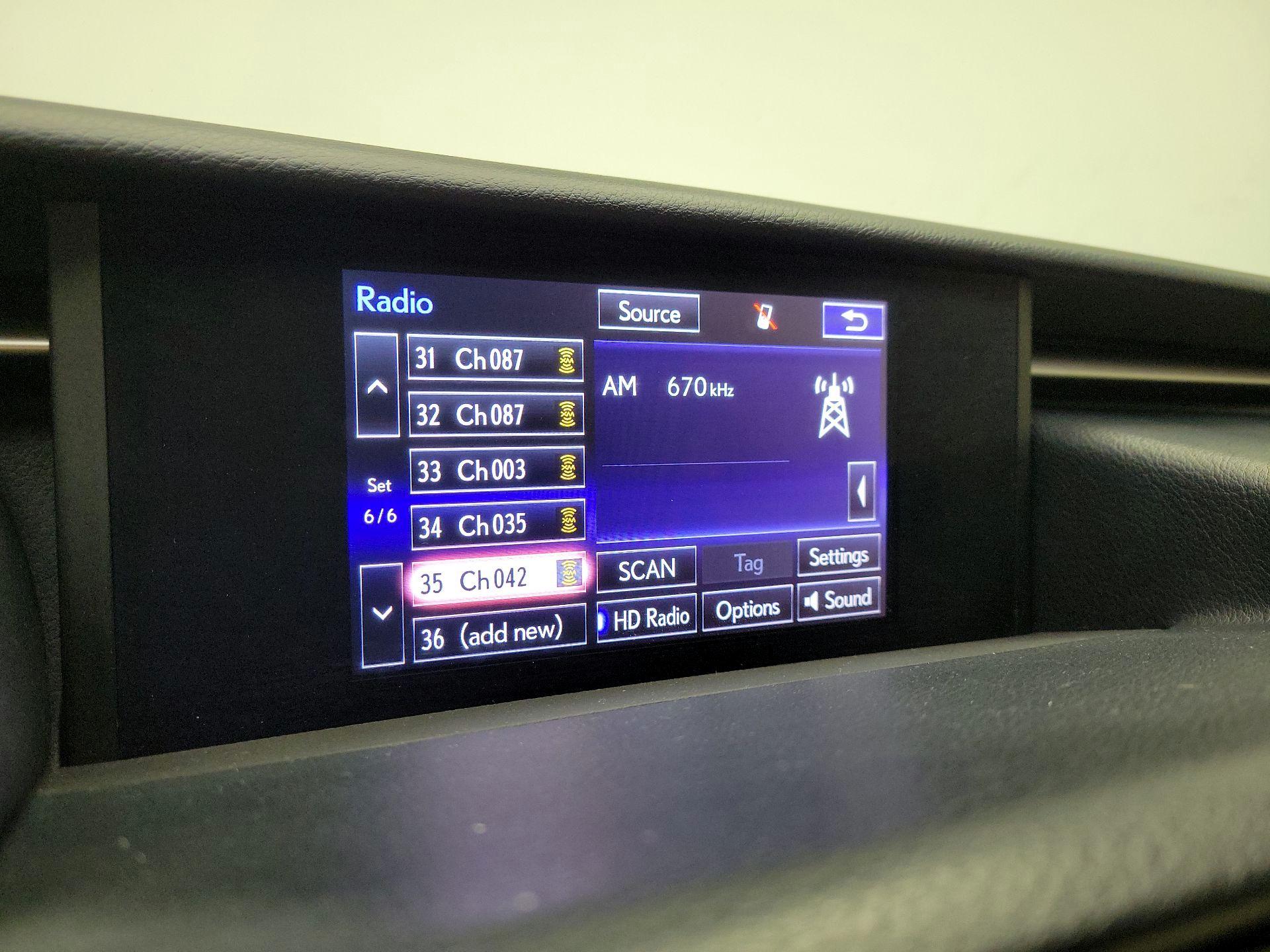 Thumbnail: 2016 Lexus IS - 15