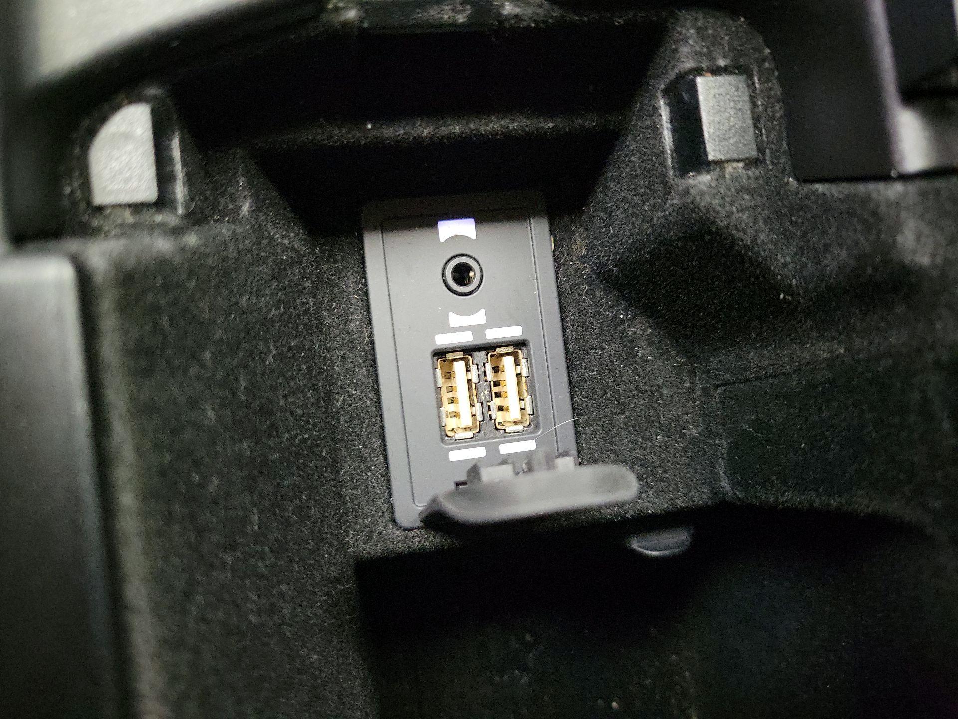 Thumbnail: 2016 Lexus IS - 18