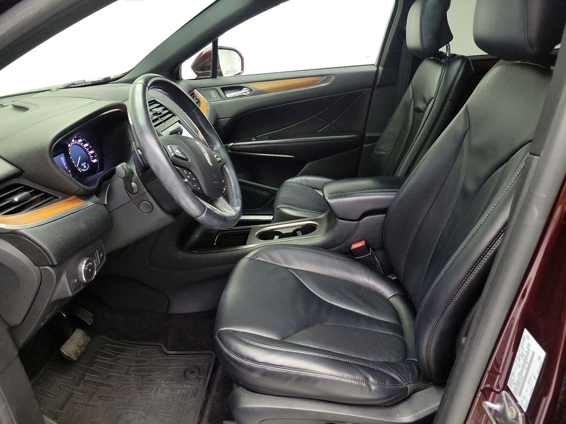 Thumbnail: 2017 Lincoln MKC - 11