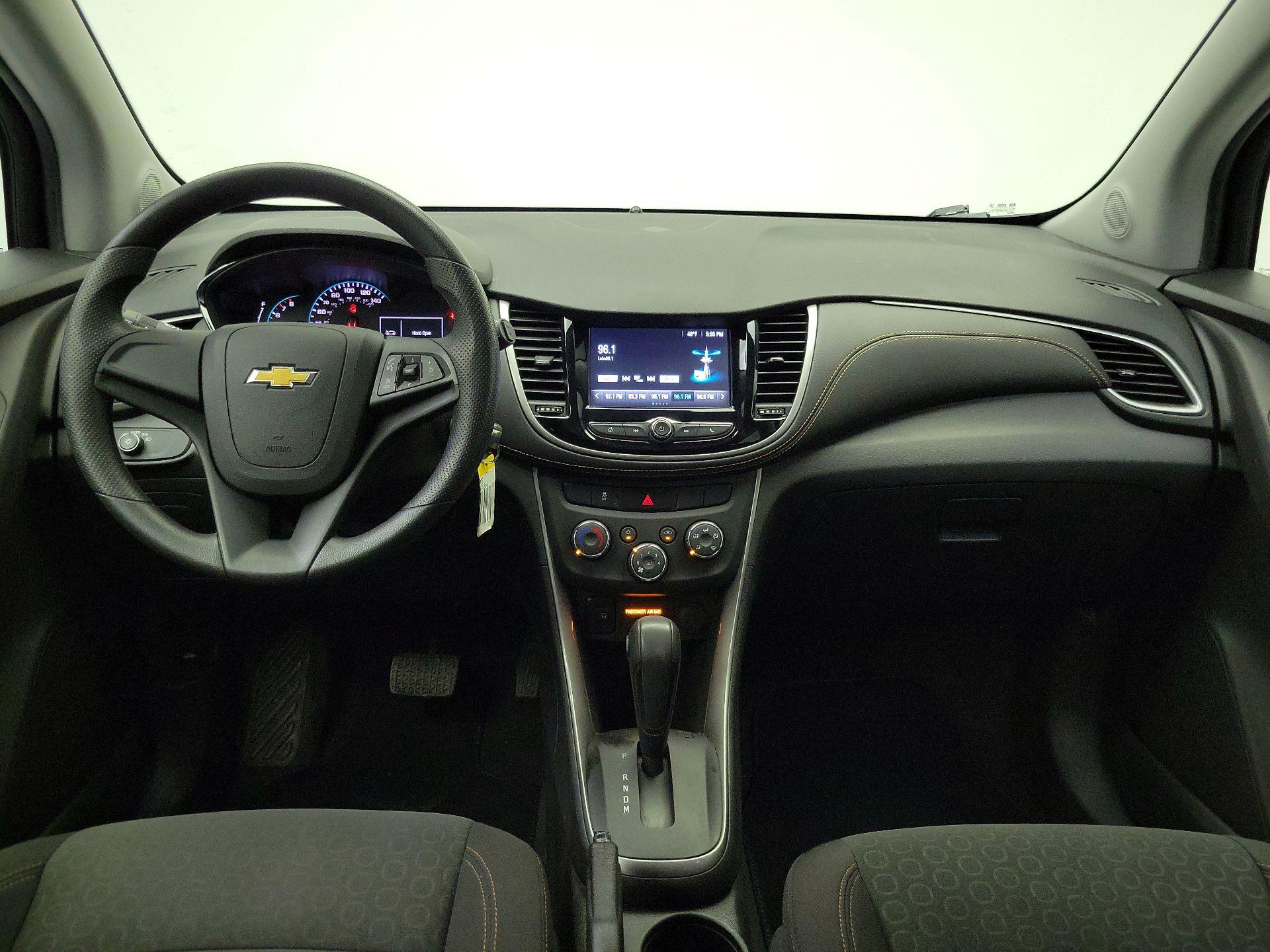 Thumbnail: 2017 Chevrolet Trax - 9