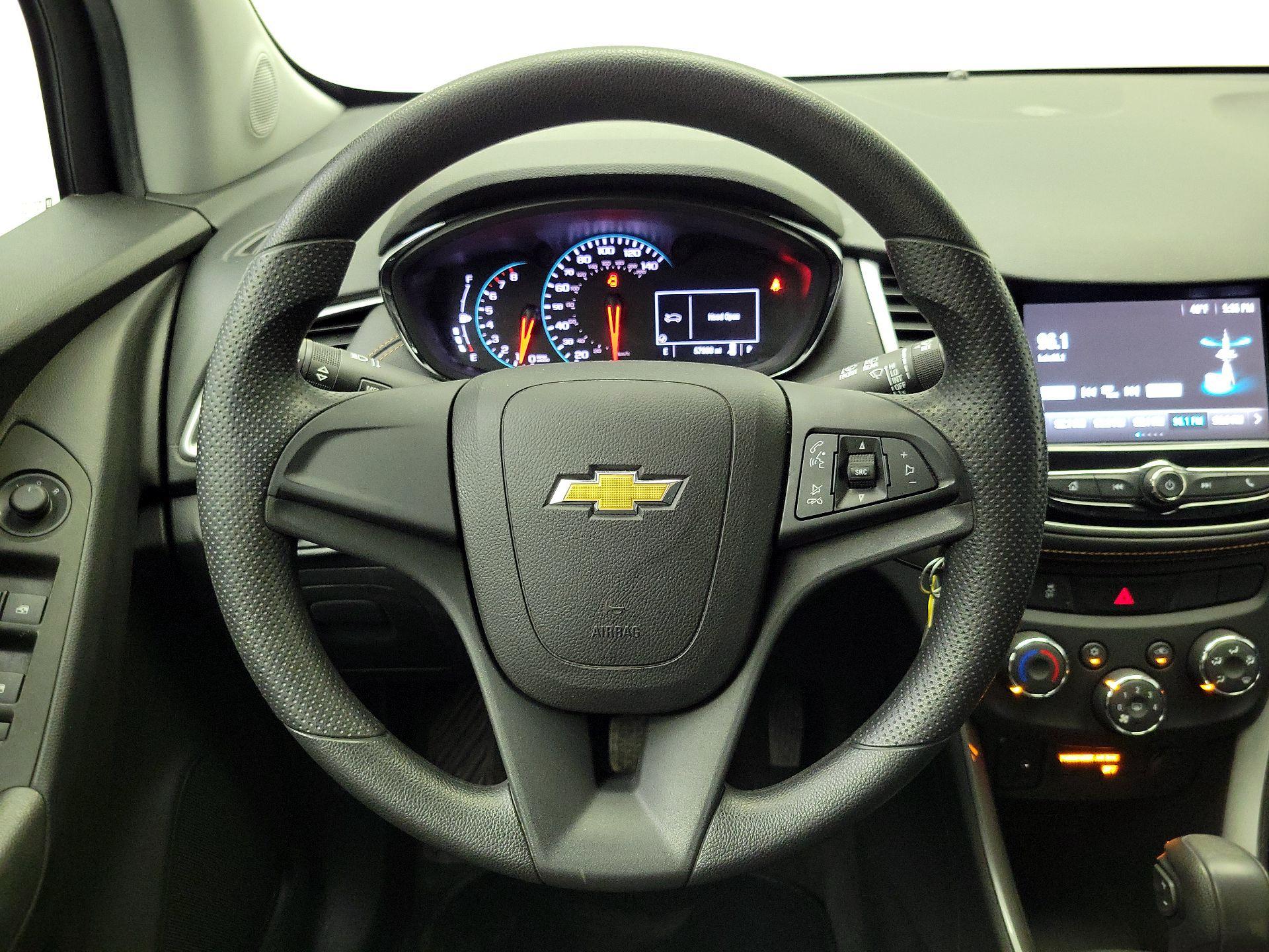 Thumbnail: 2017 Chevrolet Trax - 10