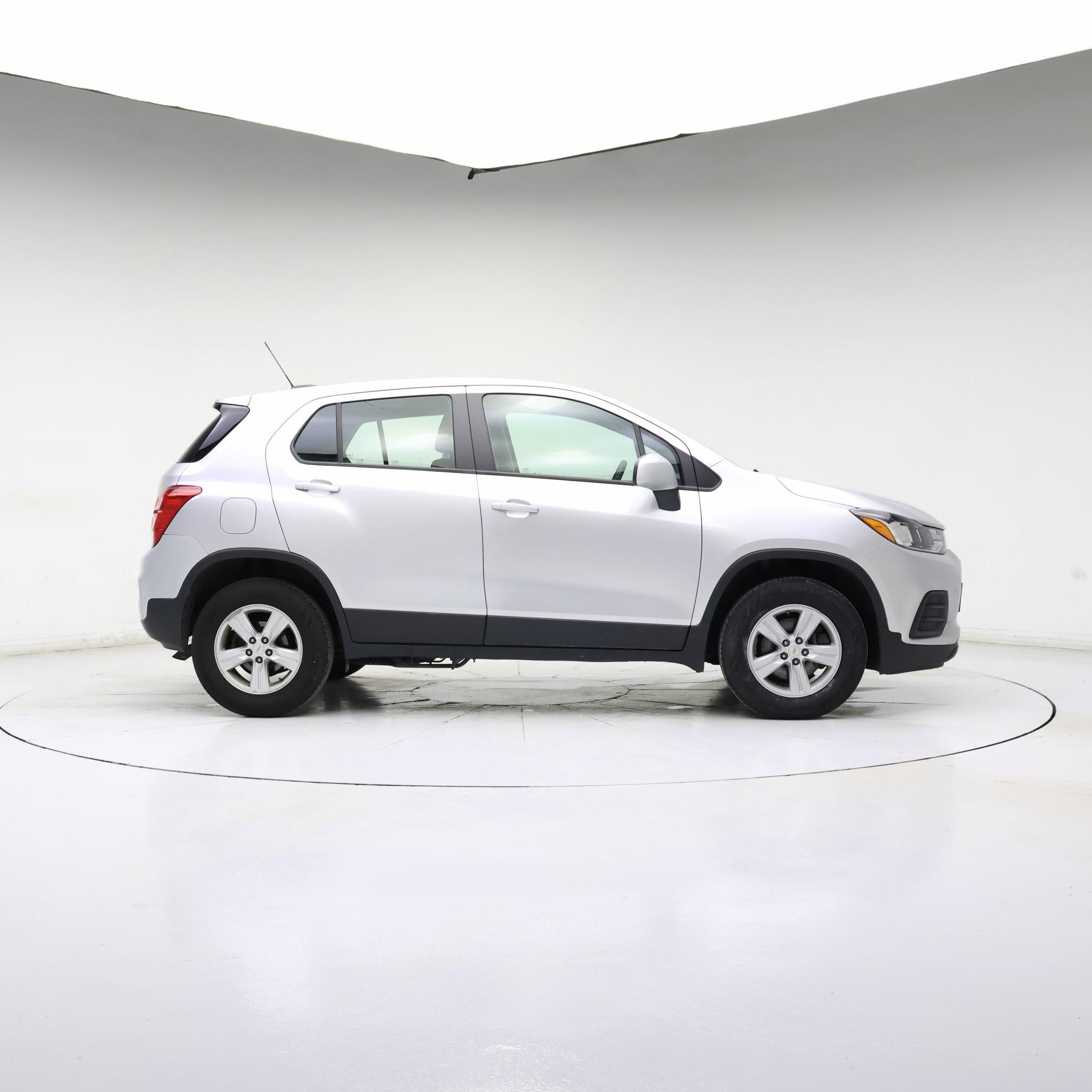 Thumbnail: 2017 Chevrolet Trax - 7