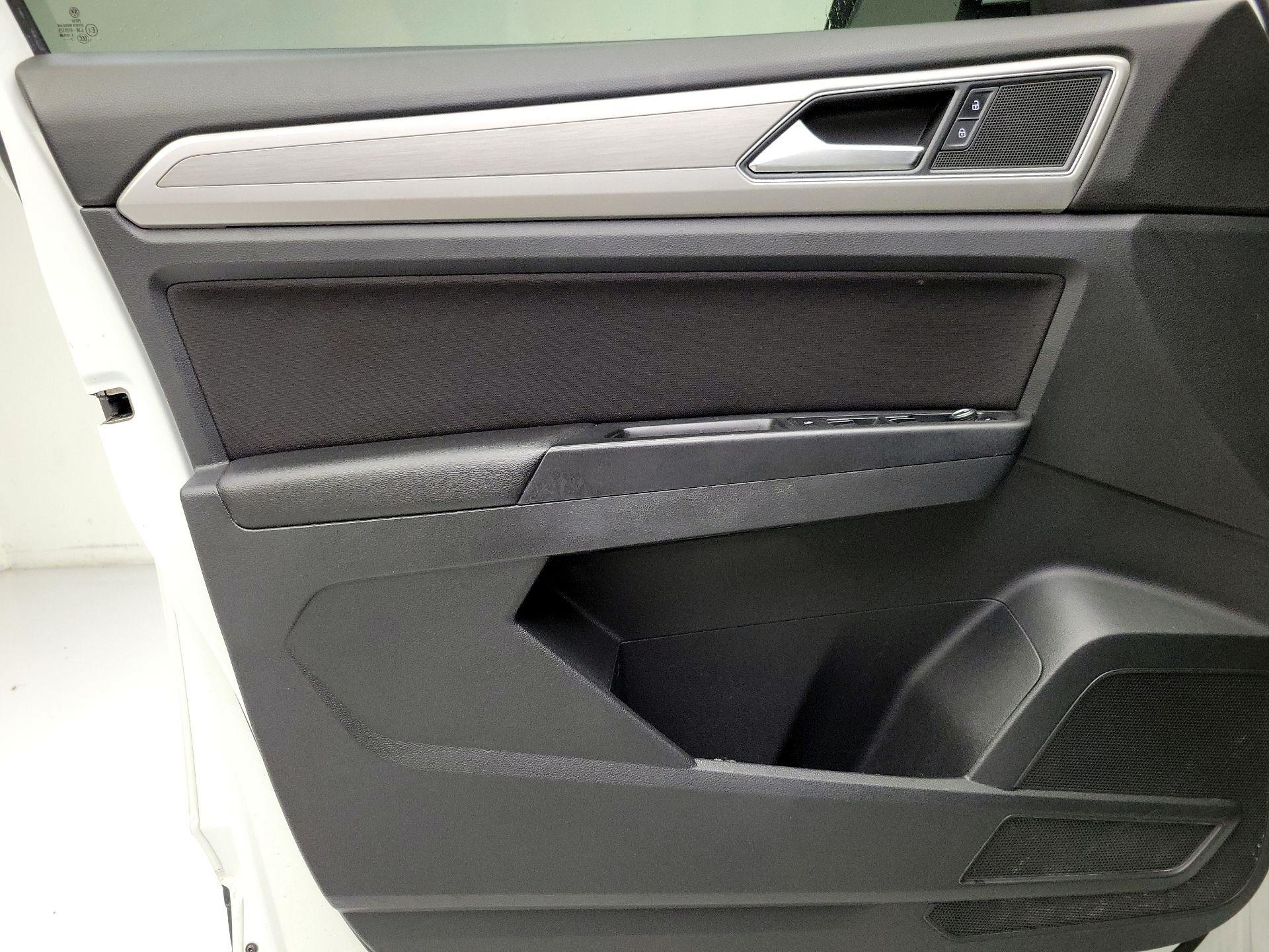 Thumbnail: 2018 Volkswagen Atlas - 12