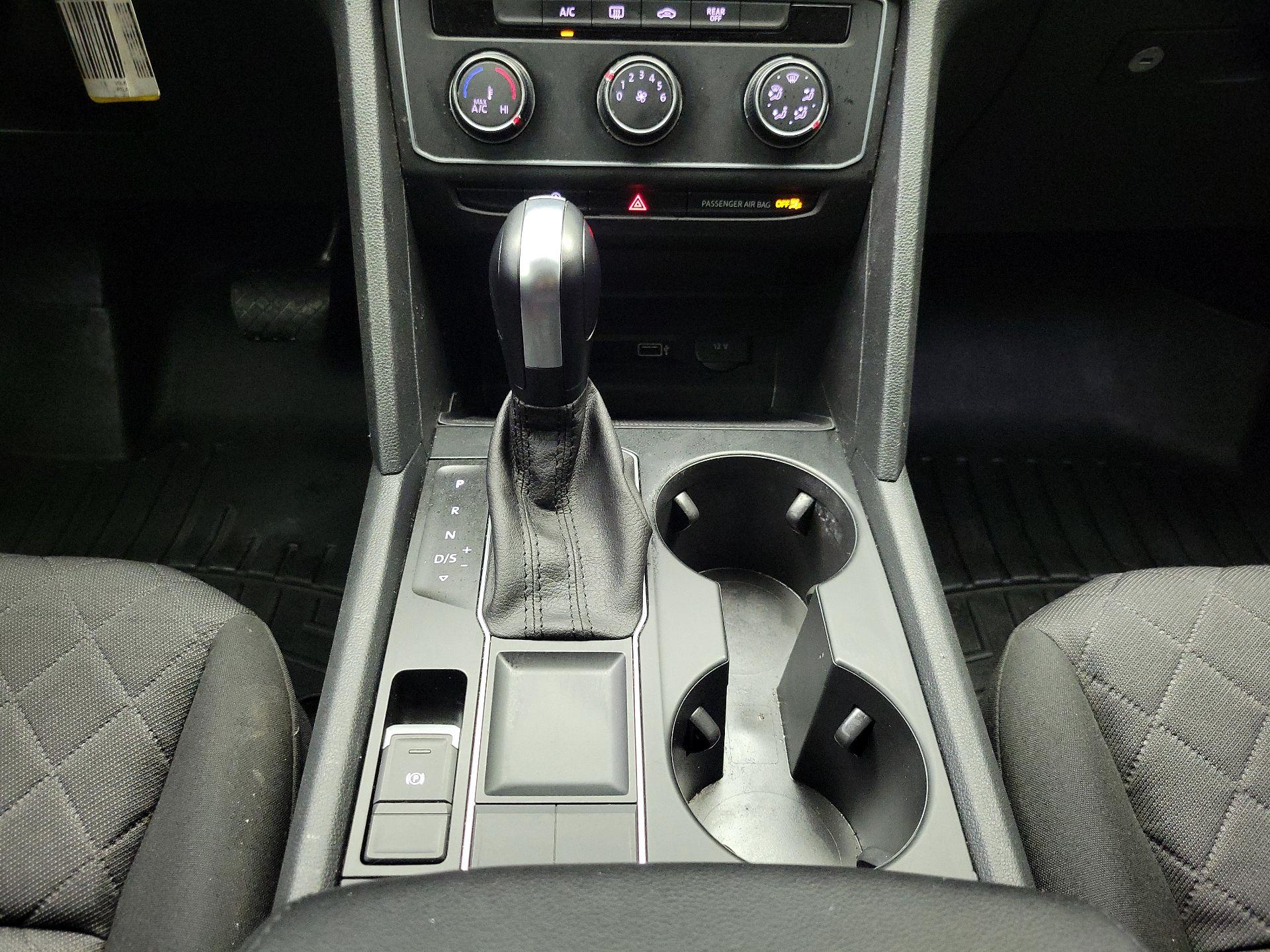 Thumbnail: 2018 Volkswagen Atlas - 17