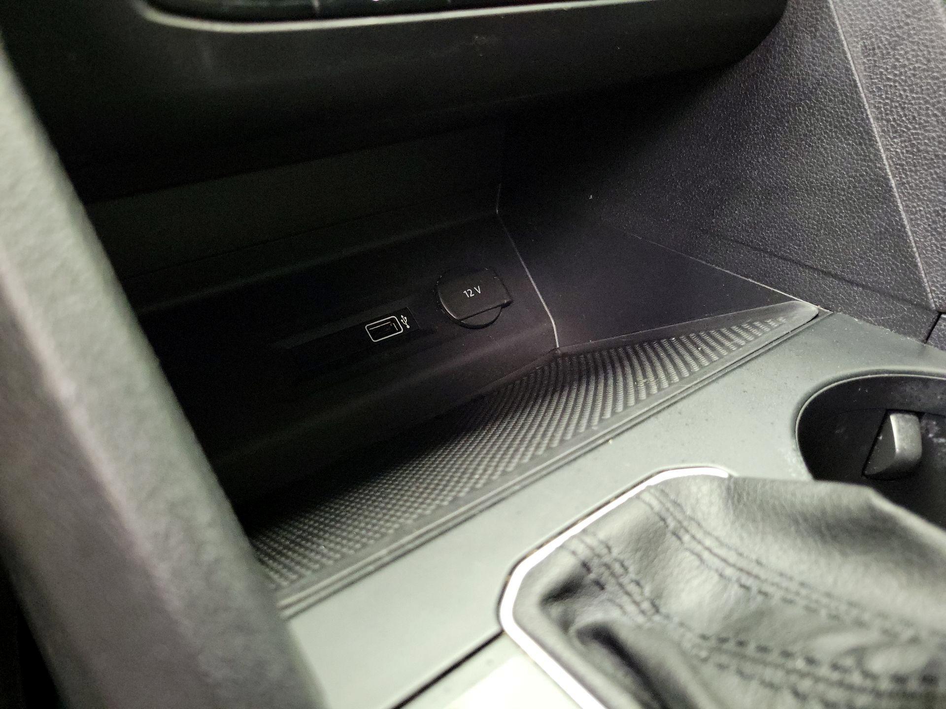 Thumbnail: 2018 Volkswagen Atlas - 18