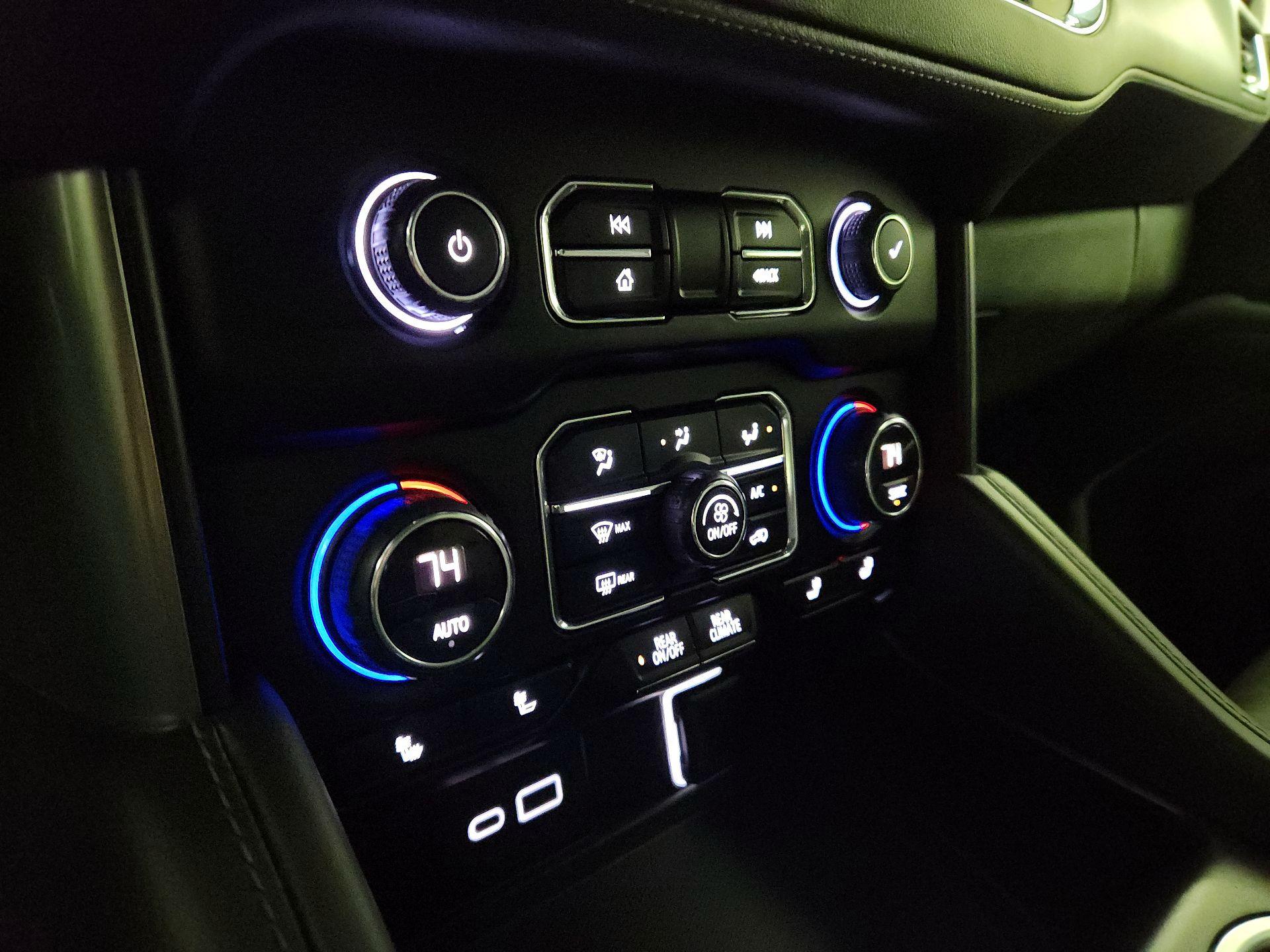 Thumbnail: 2023 Chevrolet Tahoe - 17