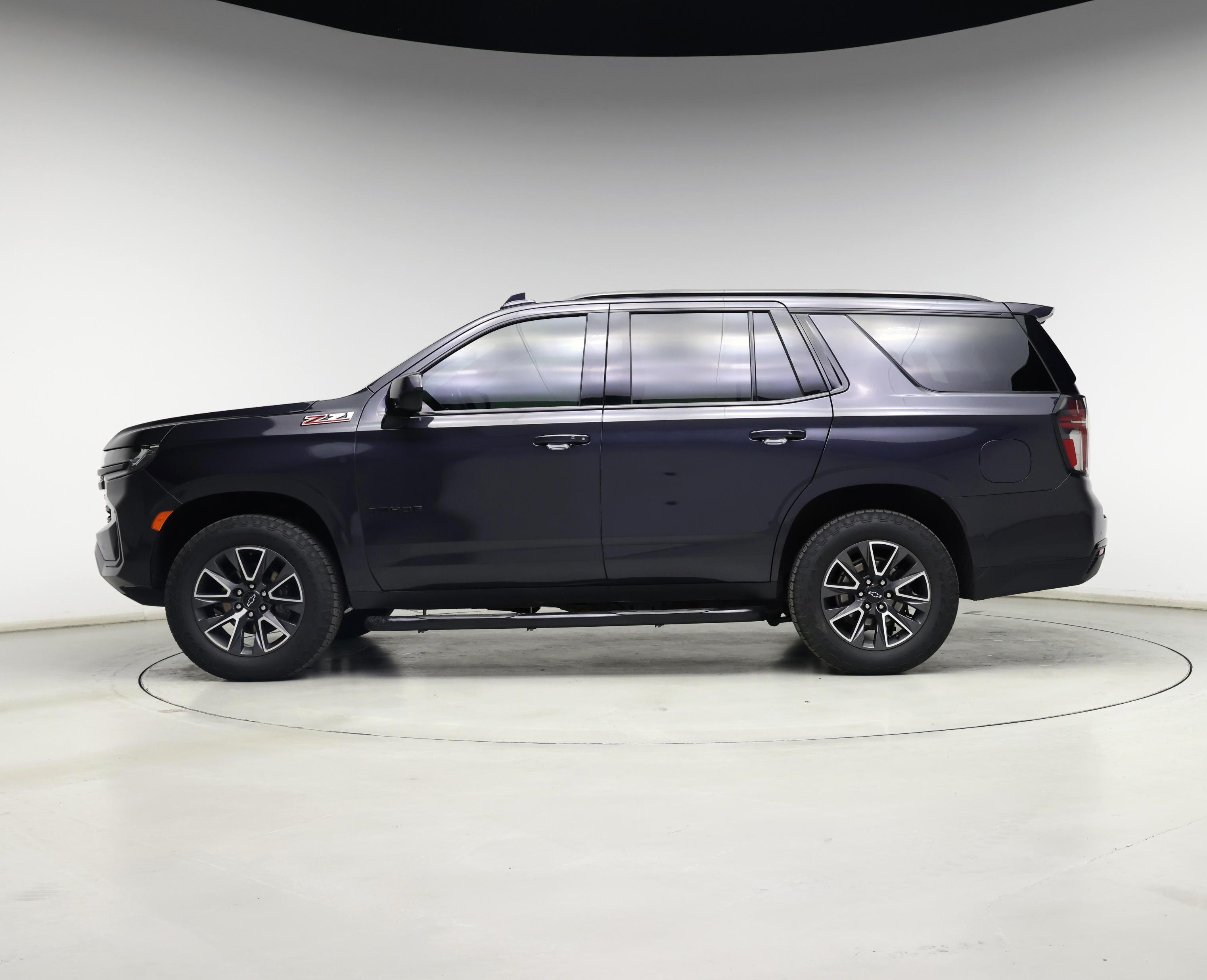 Thumbnail: 2023 Chevrolet Tahoe - 3