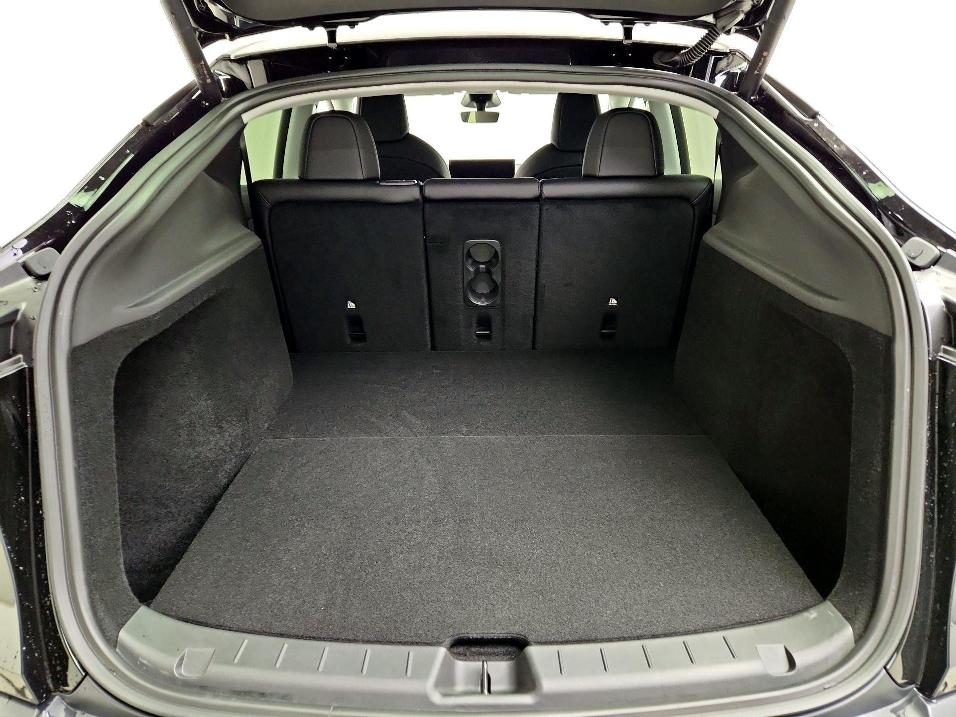 Thumbnail: 2026 Tesla Model Y - 19