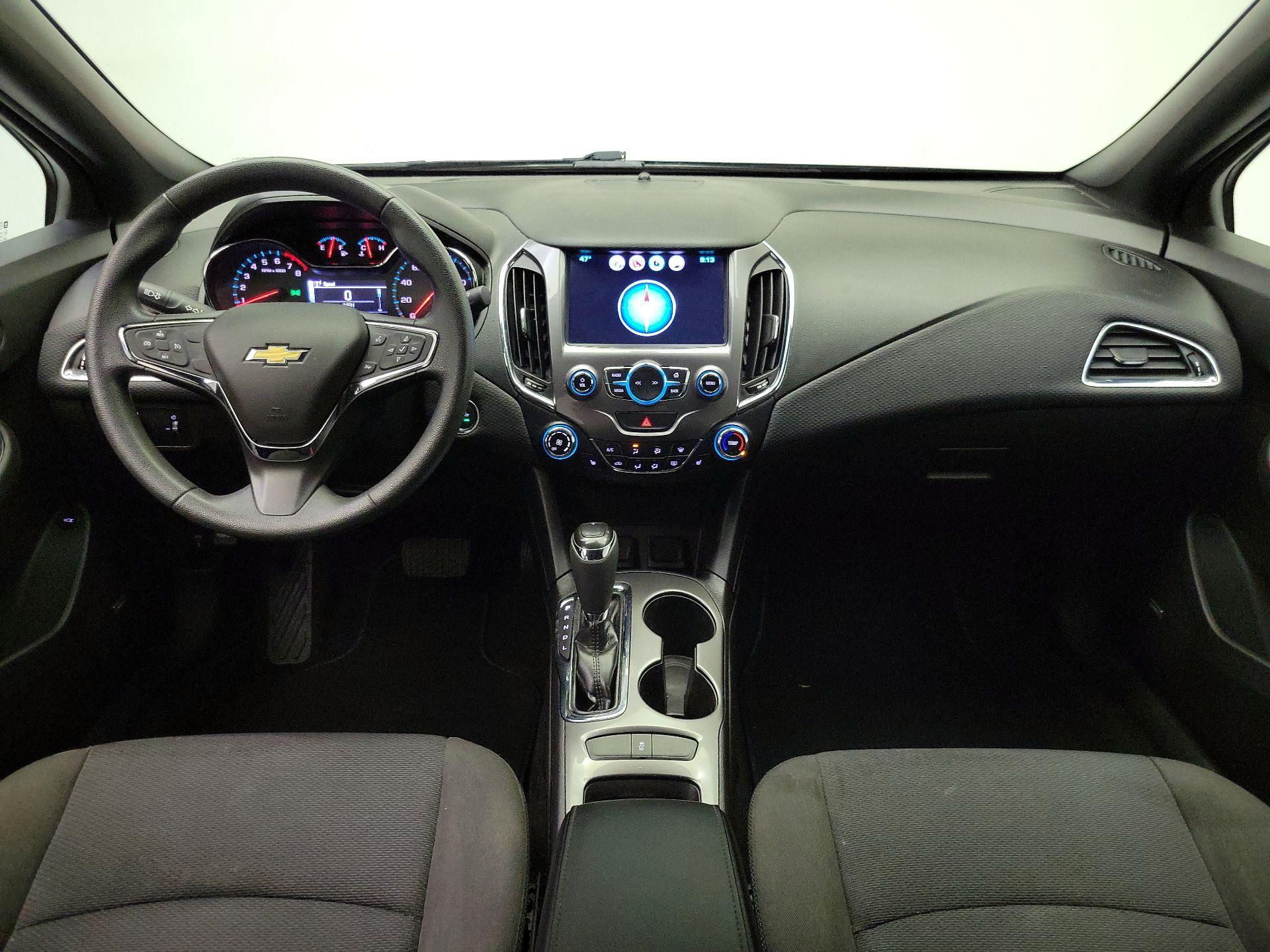 Thumbnail: 2017 Chevrolet Cruze - 9