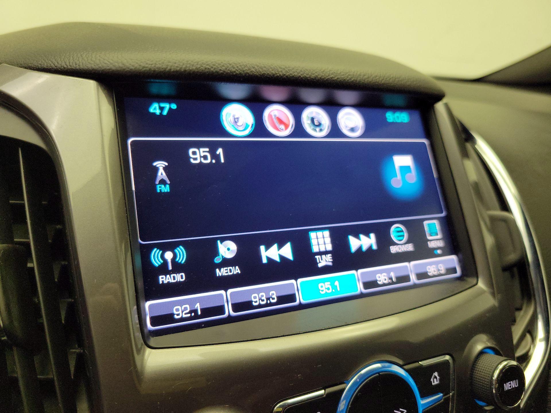 Thumbnail: 2017 Chevrolet Cruze - 15