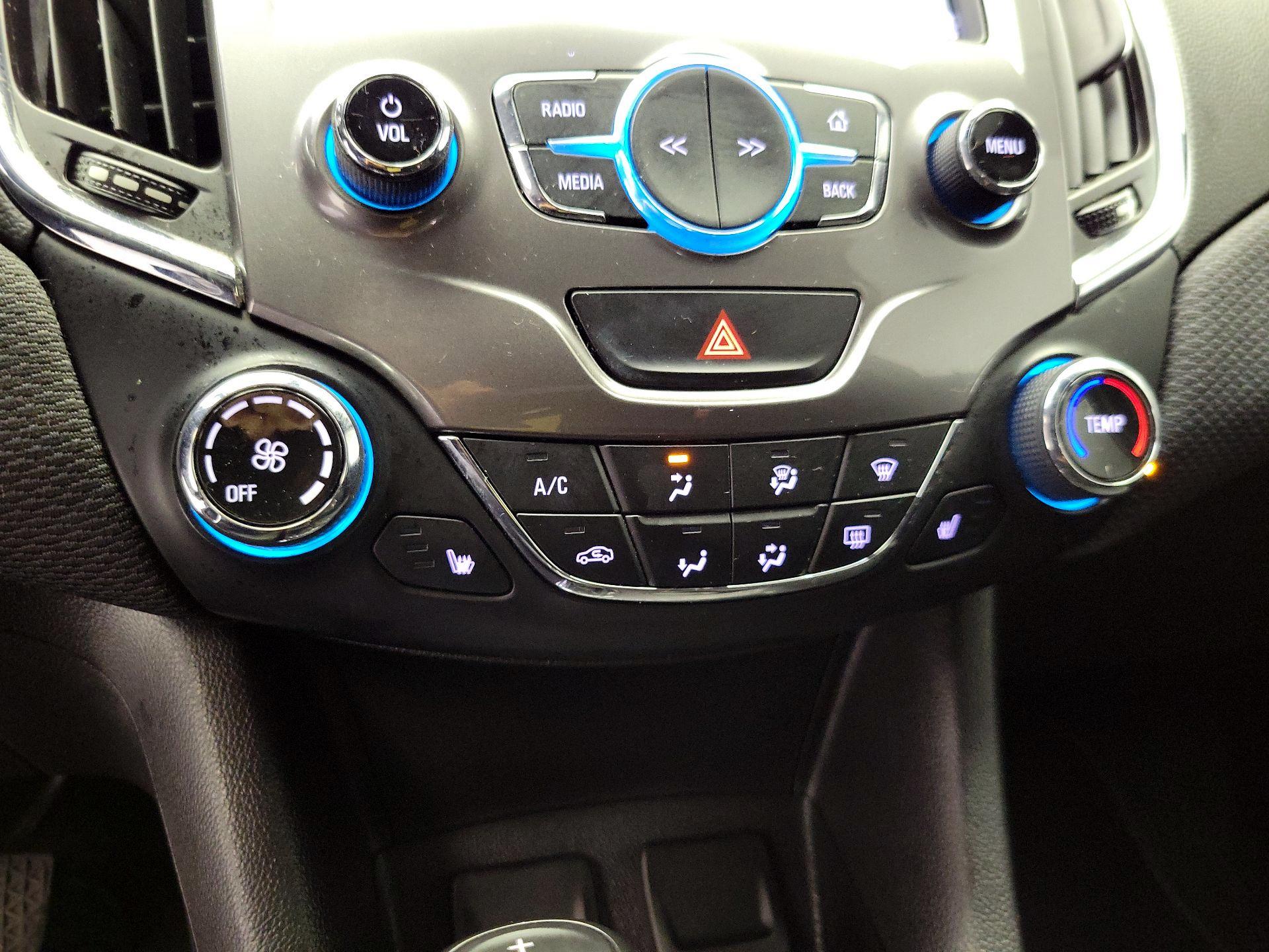Thumbnail: 2017 Chevrolet Cruze - 16