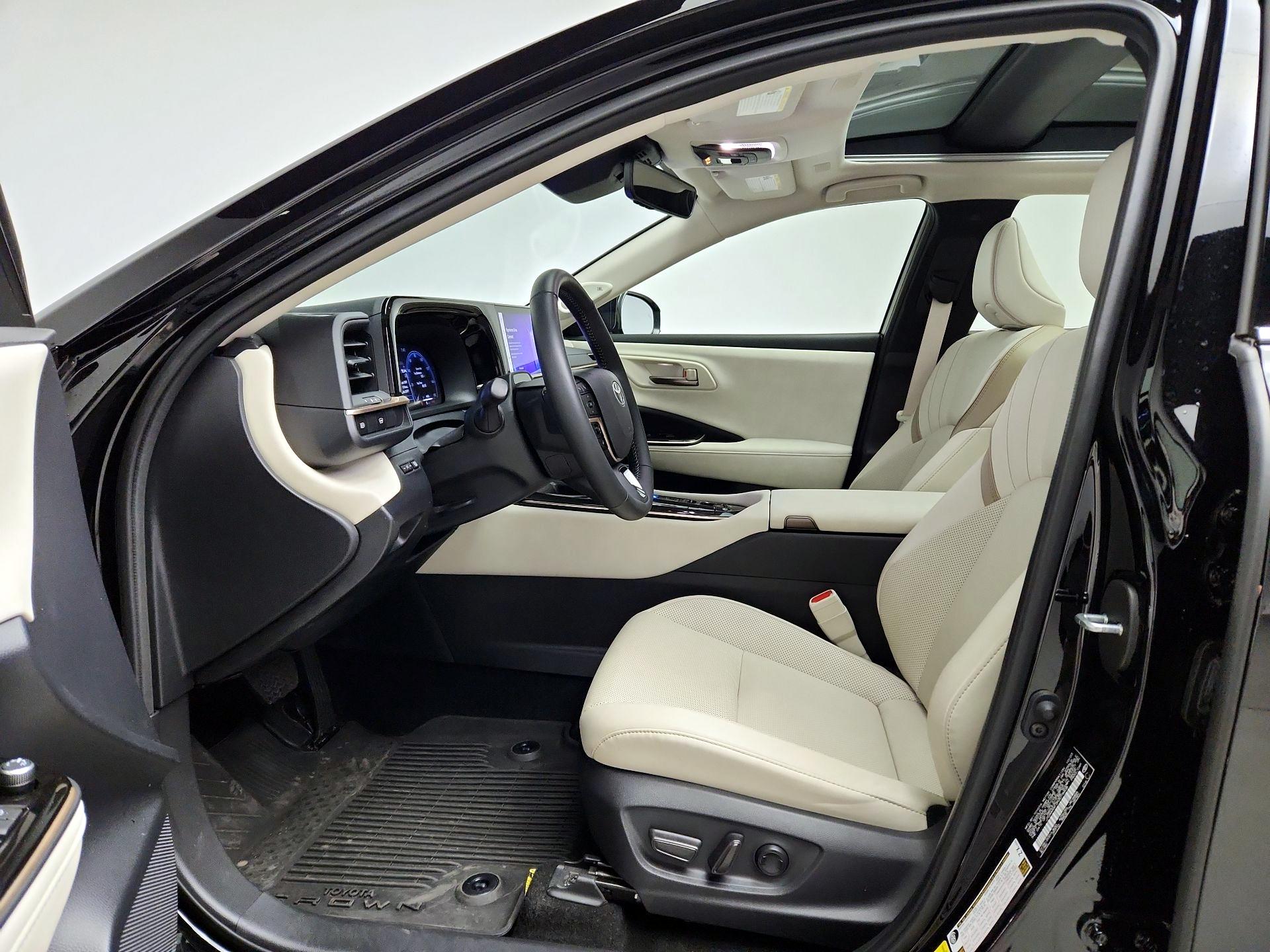 Thumbnail: 2024 Toyota Crown - 11