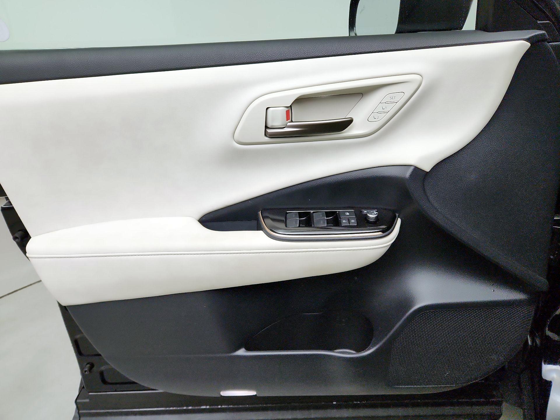 Thumbnail: 2024 Toyota Crown - 12