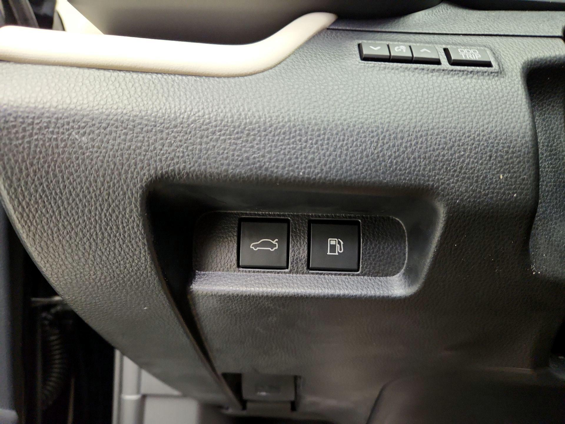 Thumbnail: 2024 Toyota Crown - 13