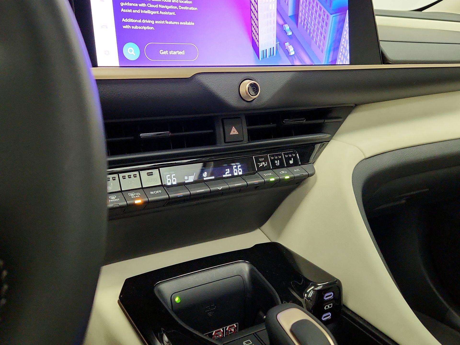 Thumbnail: 2024 Toyota Crown - 16