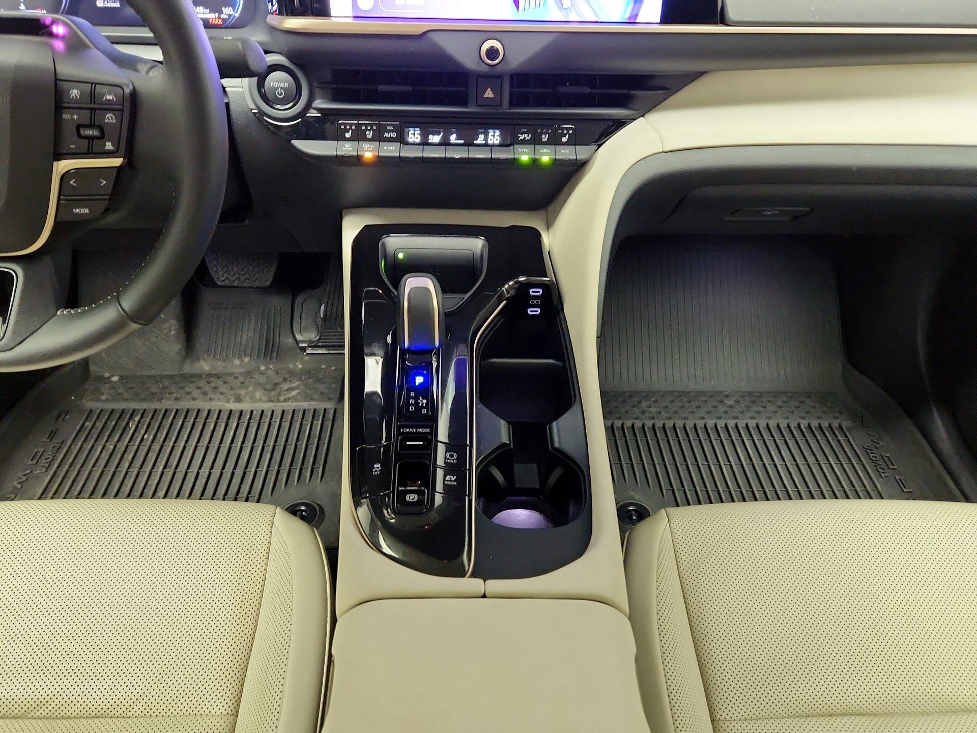 Thumbnail: 2024 Toyota Crown - 17