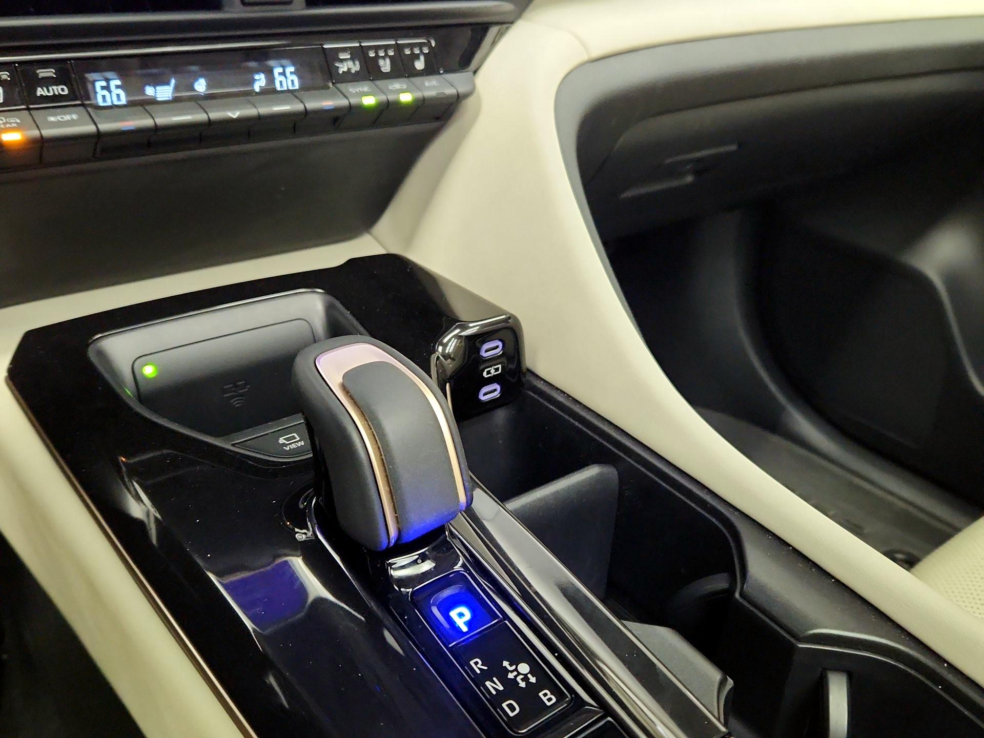 Thumbnail: 2024 Toyota Crown - 18