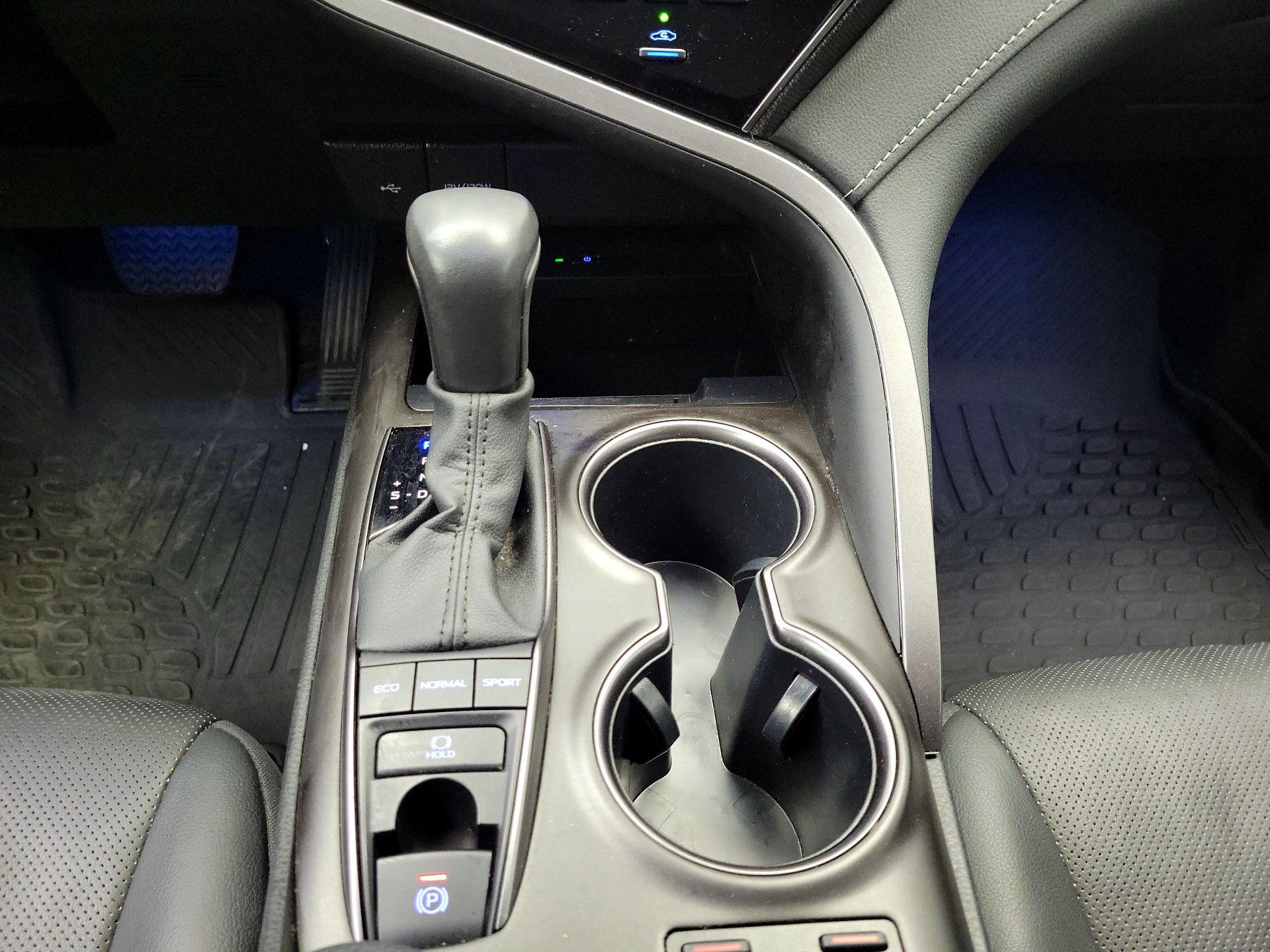 Thumbnail: 2023 Toyota Camry - 18