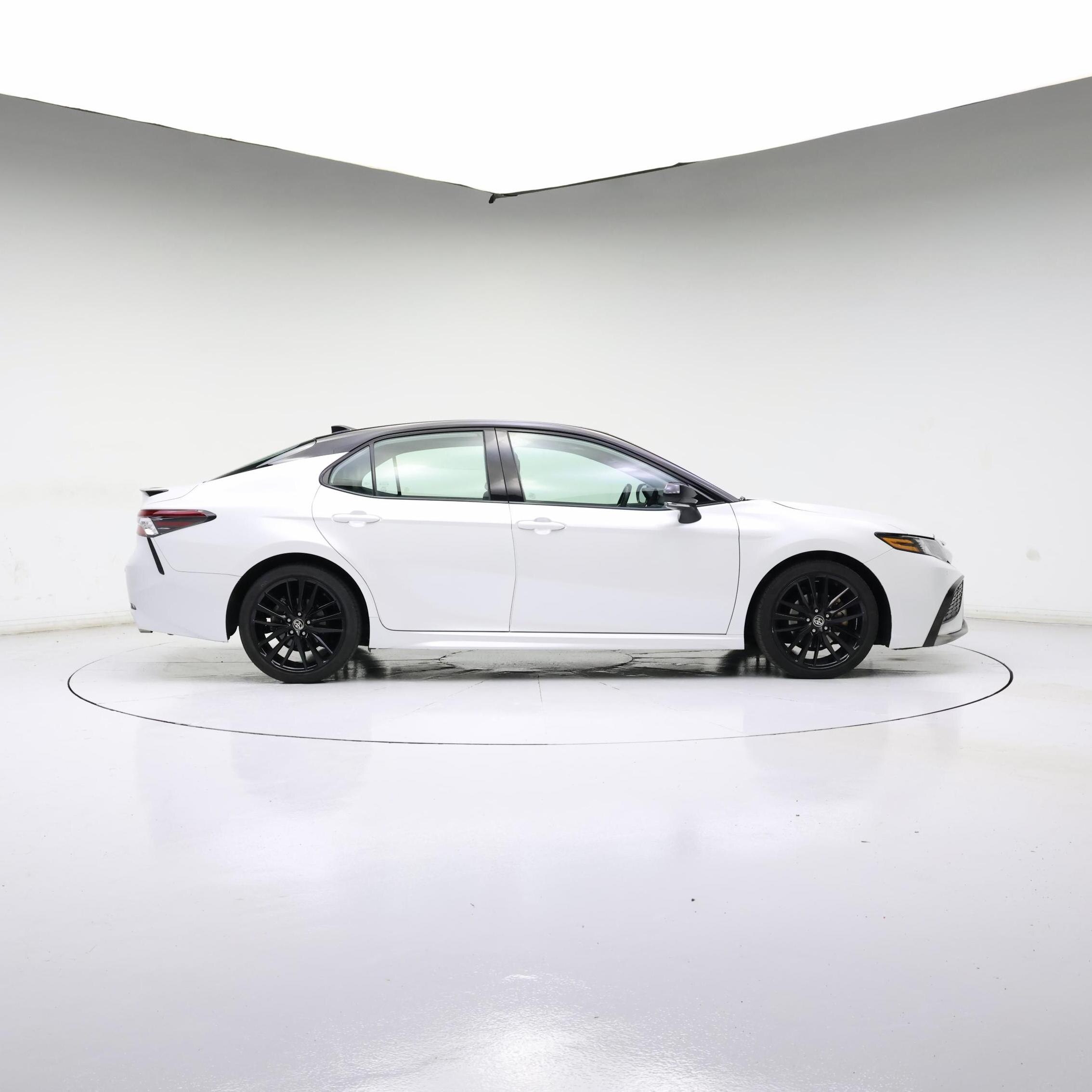 Thumbnail: 2023 Toyota Camry - 7