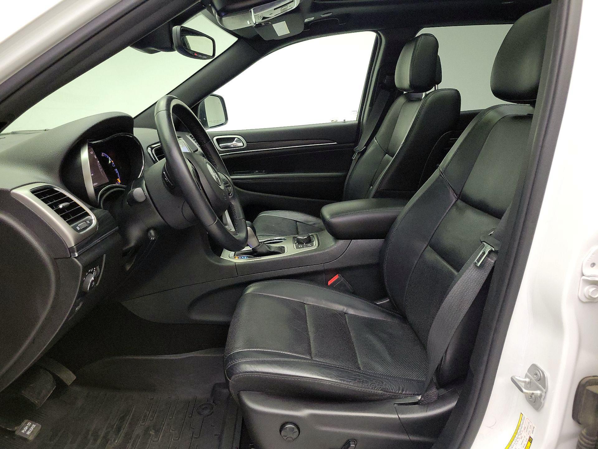 Thumbnail: 2019 Jeep Grand Cherokee - 11