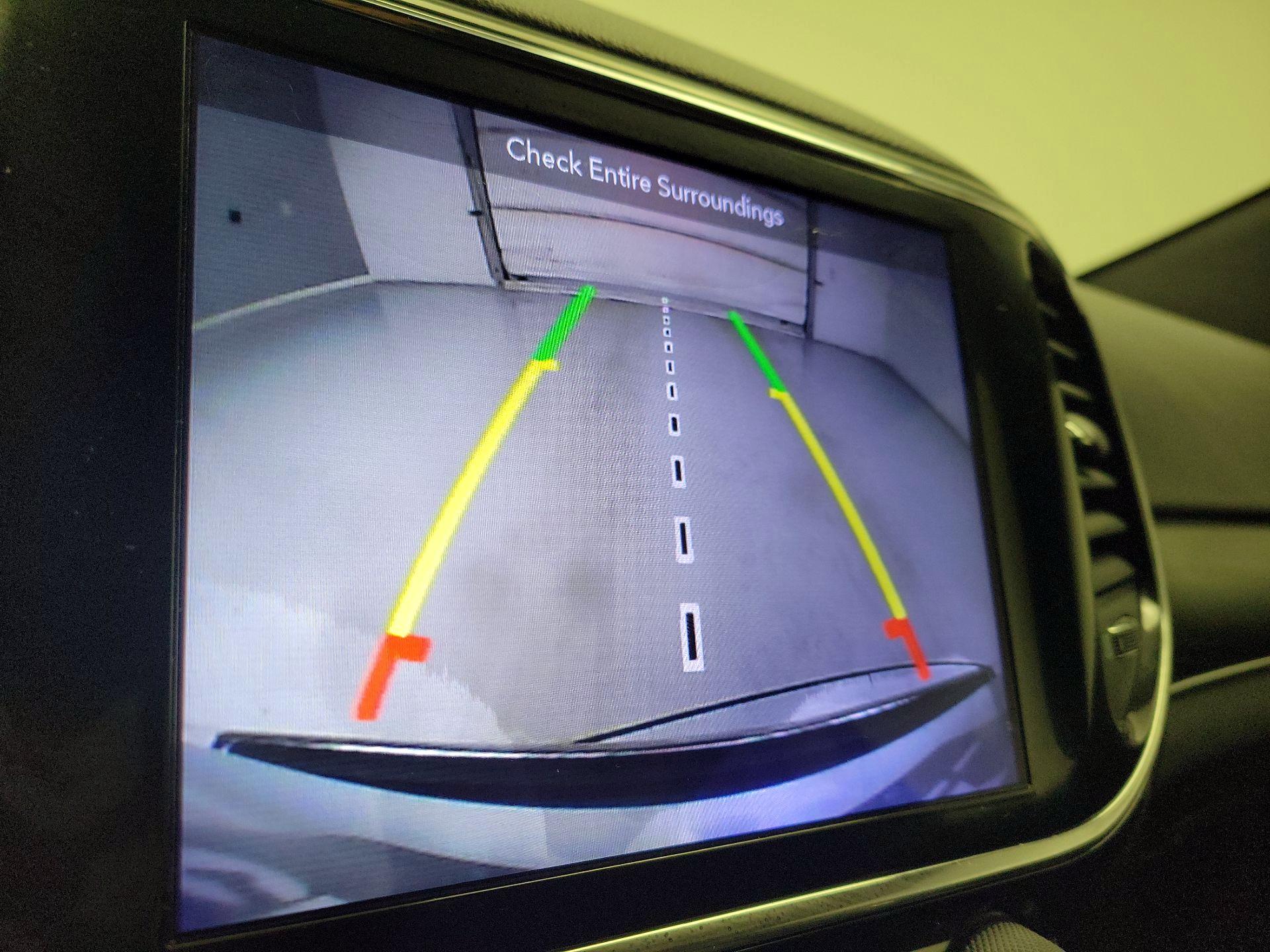 Thumbnail: 2019 Jeep Grand Cherokee - 15