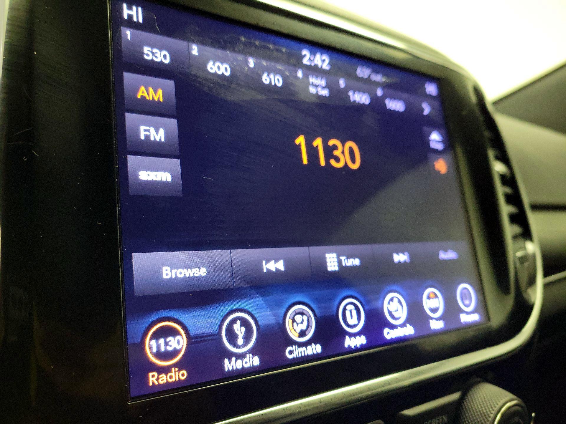 Thumbnail: 2019 Jeep Grand Cherokee - 16