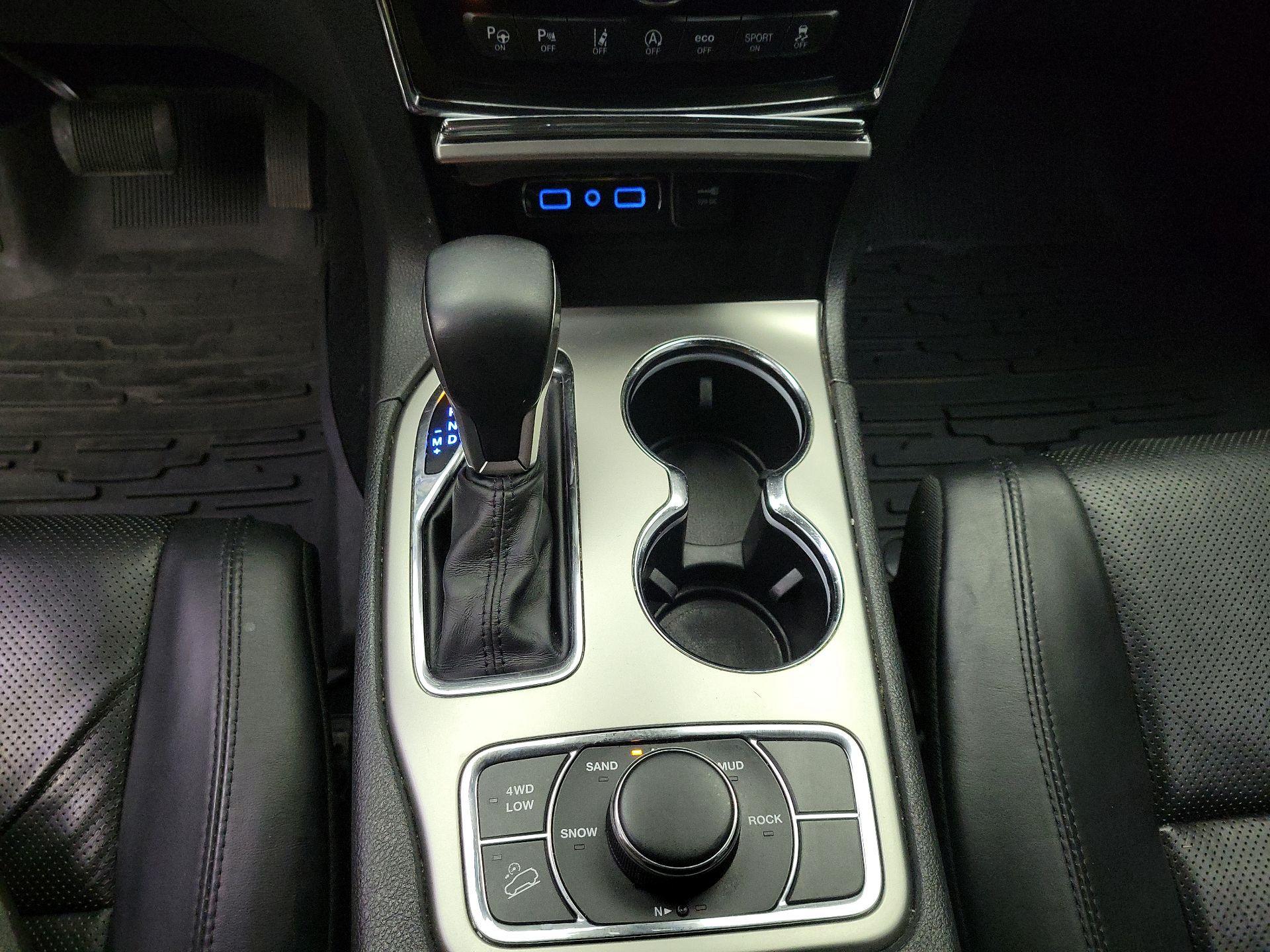 Thumbnail: 2019 Jeep Grand Cherokee - 18