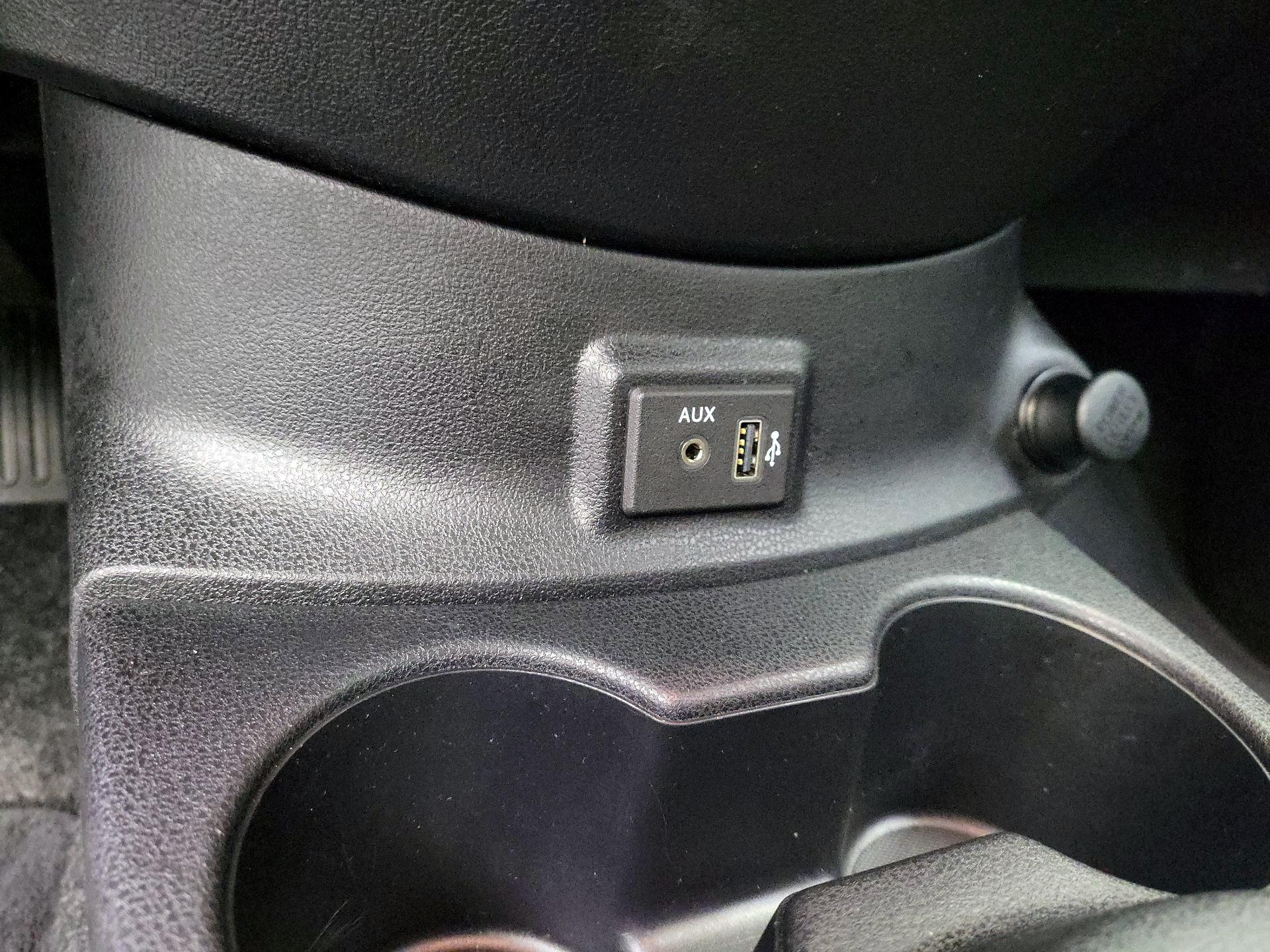 Thumbnail: 2018 Nissan Versa - 17