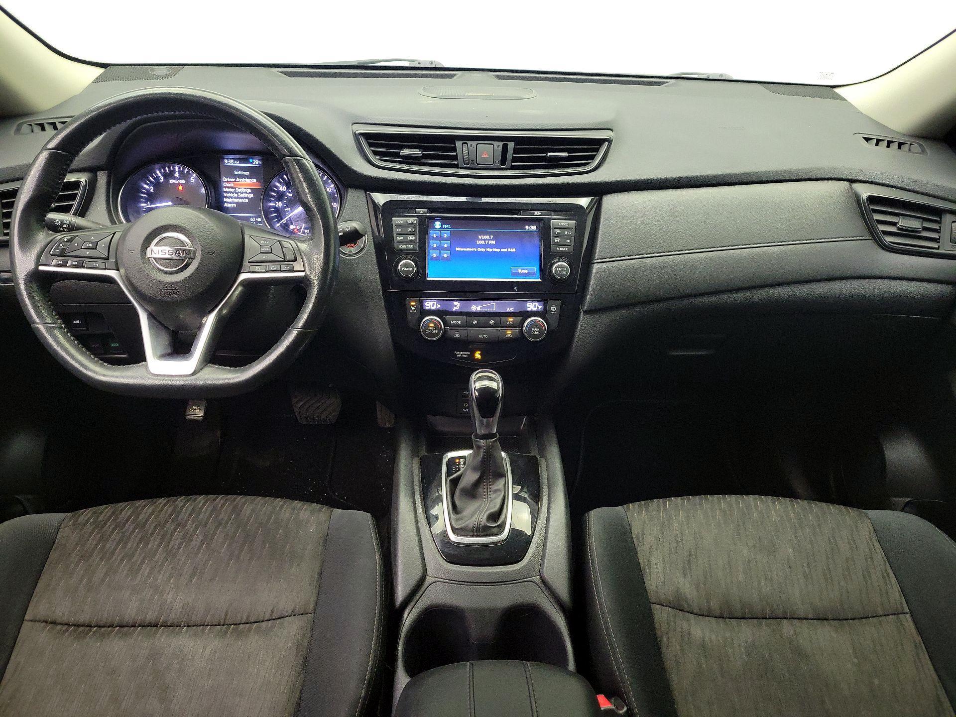 Thumbnail: 2017 Nissan Rogue - 9