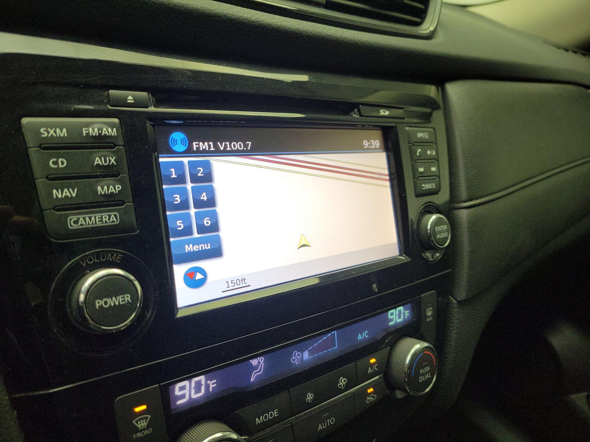 Thumbnail: 2017 Nissan Rogue - 14