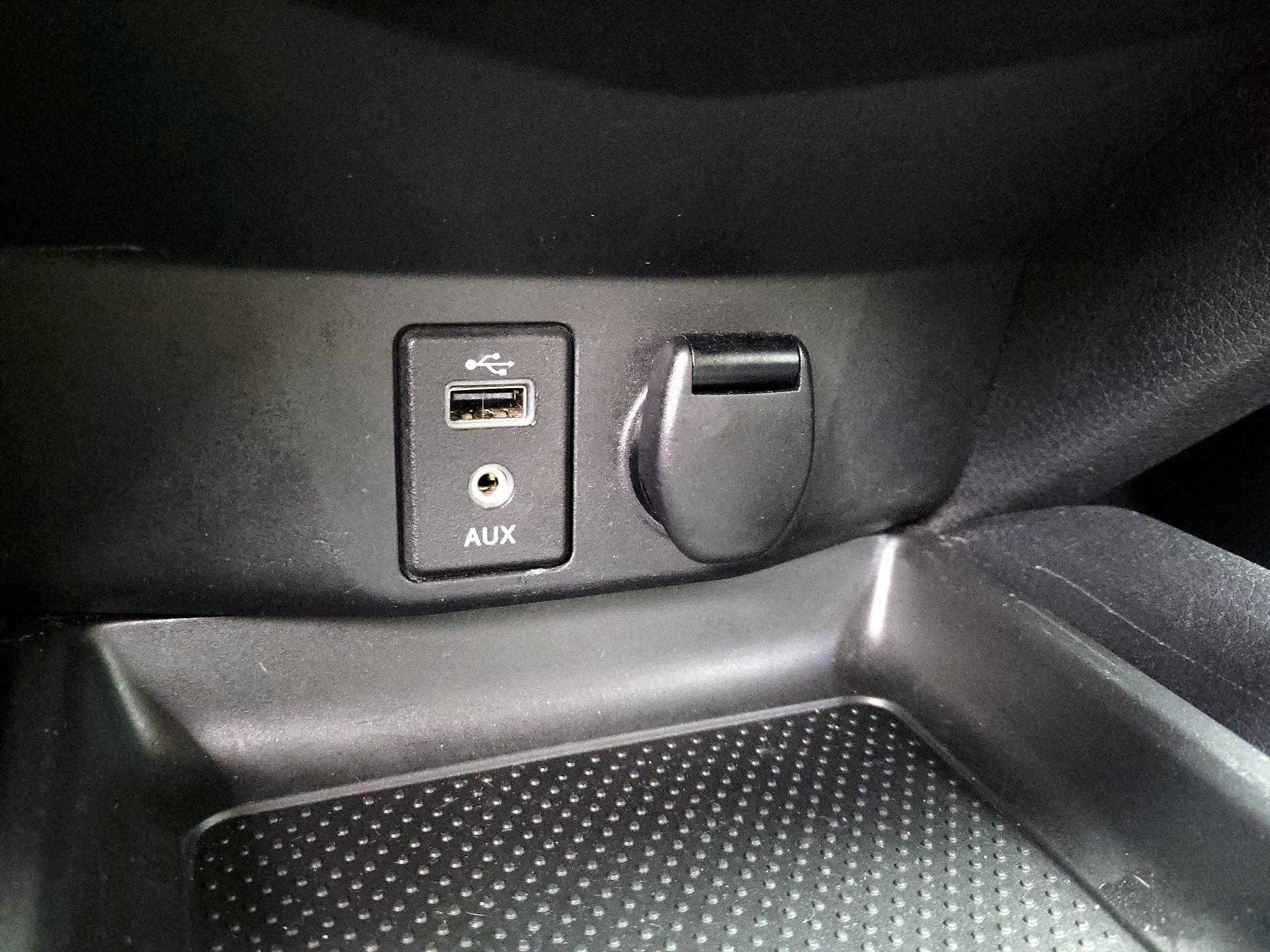 Thumbnail: 2017 Nissan Rogue - 19