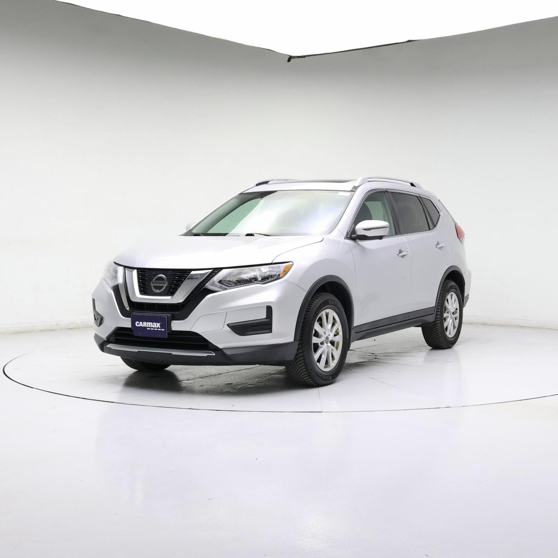 Thumbnail: 2017 Nissan Rogue - 4