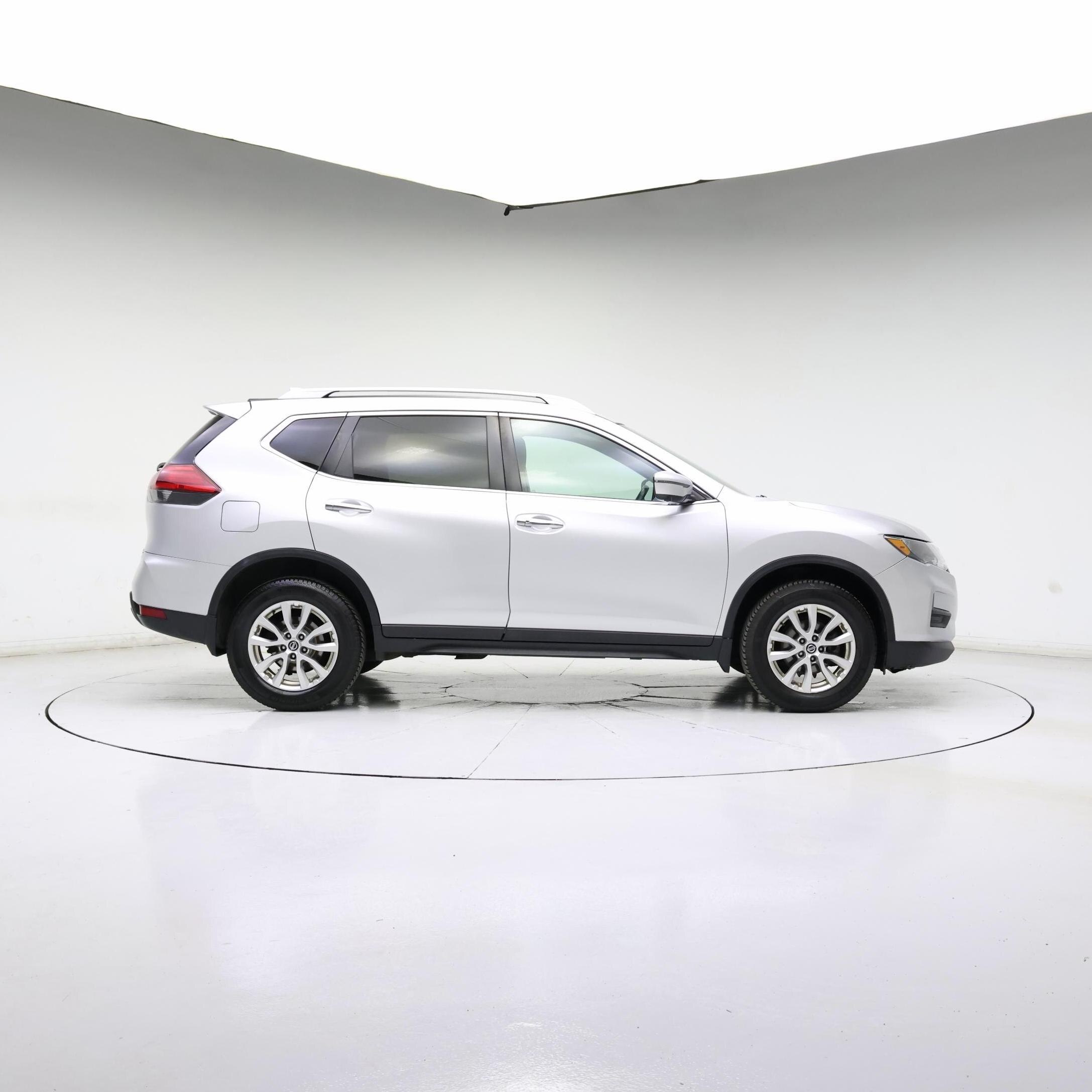 Thumbnail: 2017 Nissan Rogue - 7