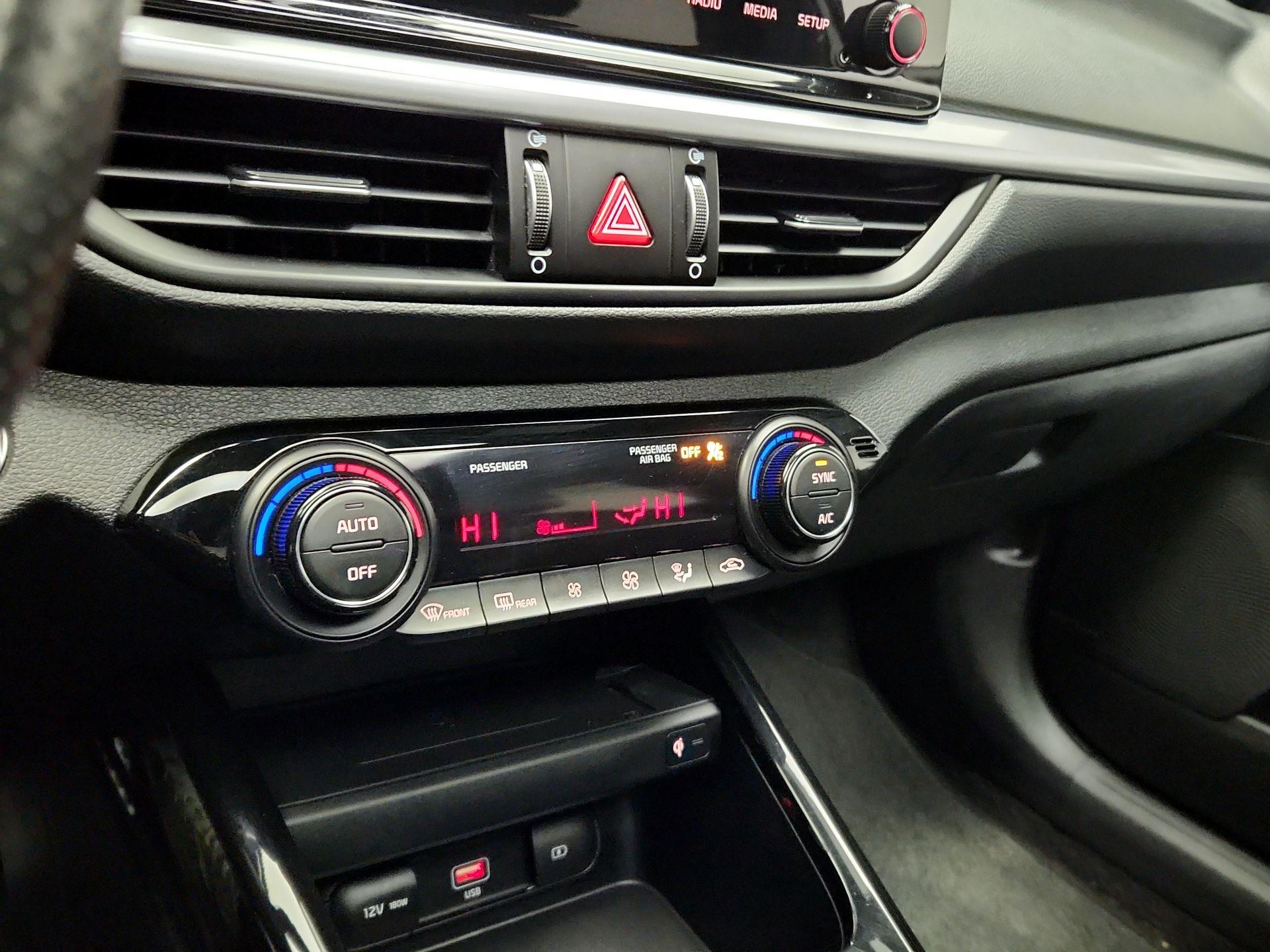 Thumbnail: 2023 Kia Forte - 17