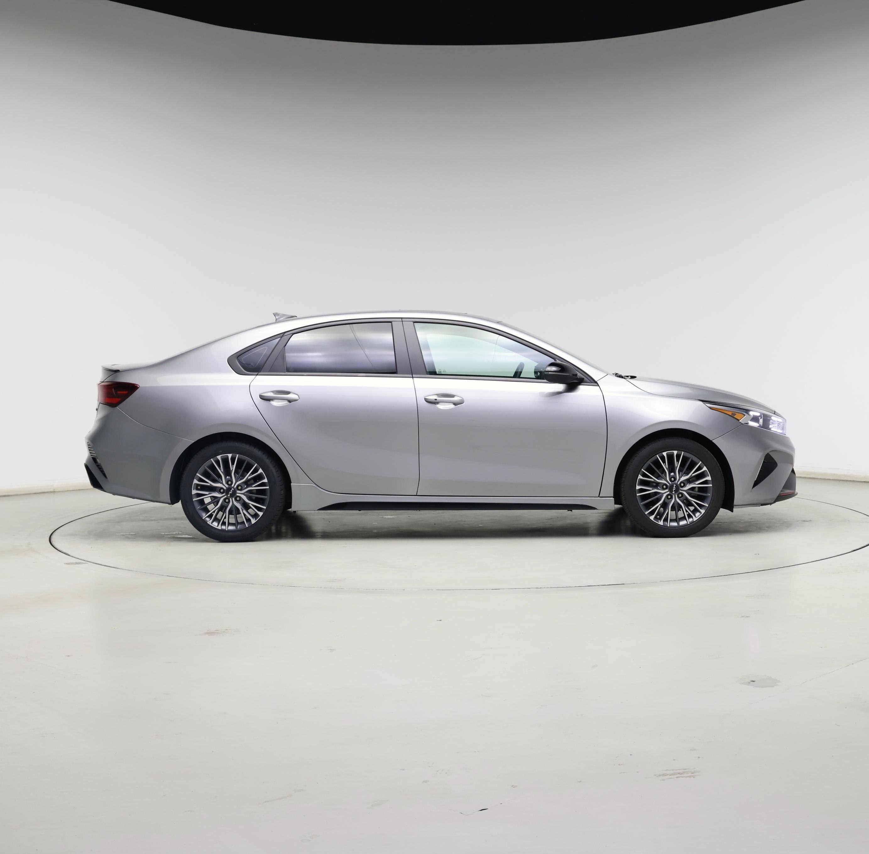 Thumbnail: 2023 Kia Forte - 7