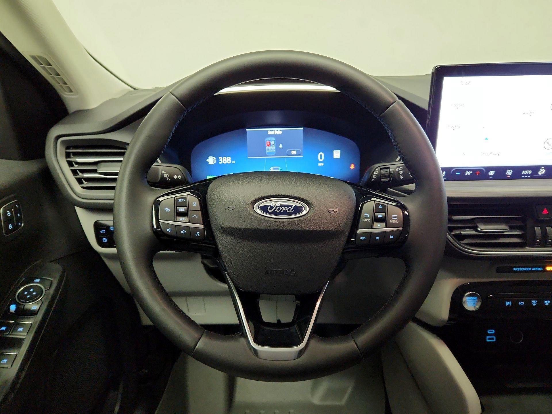 Thumbnail: 2023 Ford Escape - 10