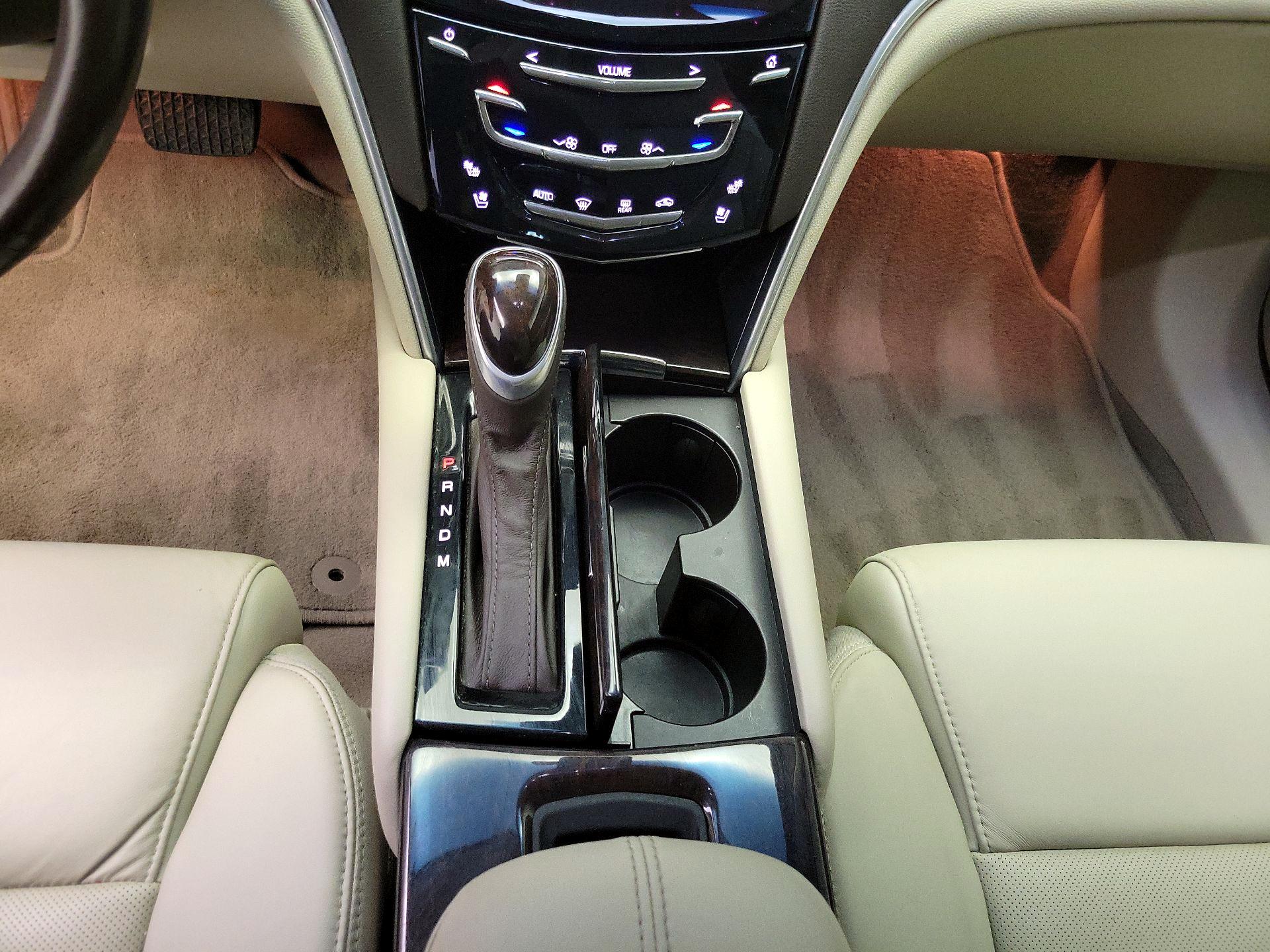 Thumbnail: 2016 Cadillac XTS - 18