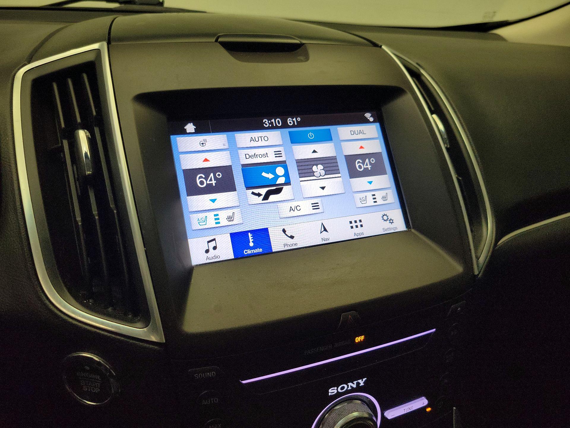 Thumbnail: 2017 Ford Edge - 17