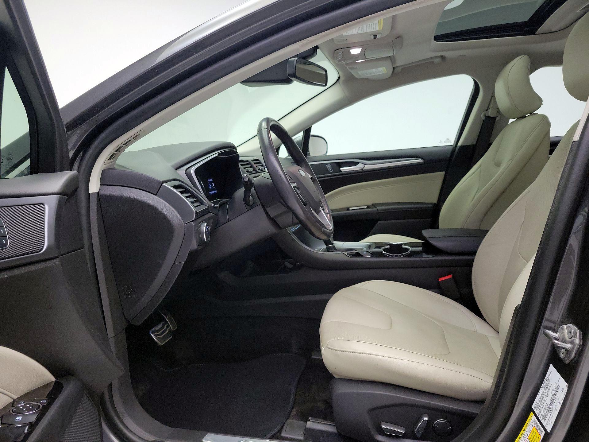 Thumbnail: 2015 Ford Fusion - 11